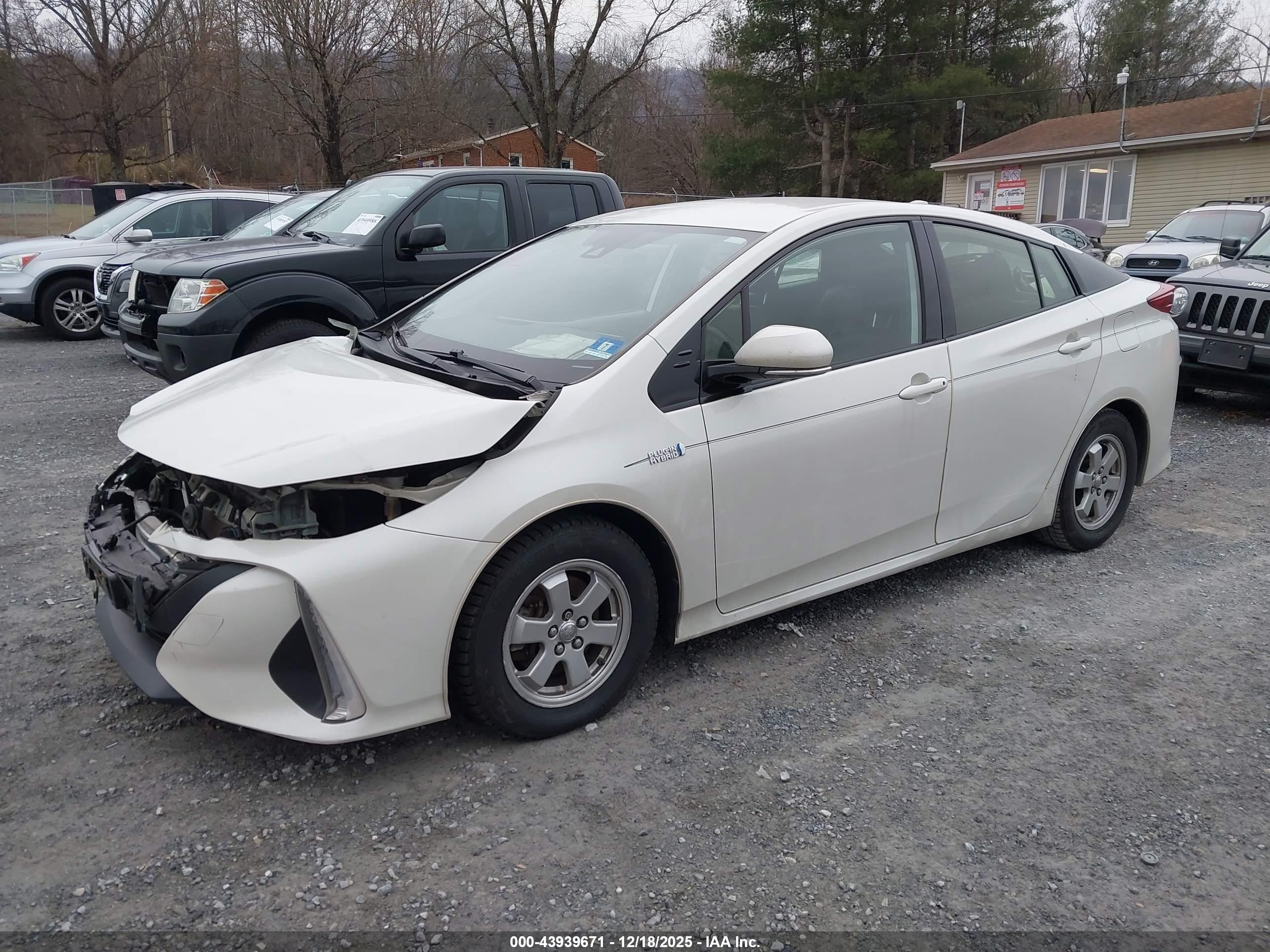 TOYOTA PRIUS image 2