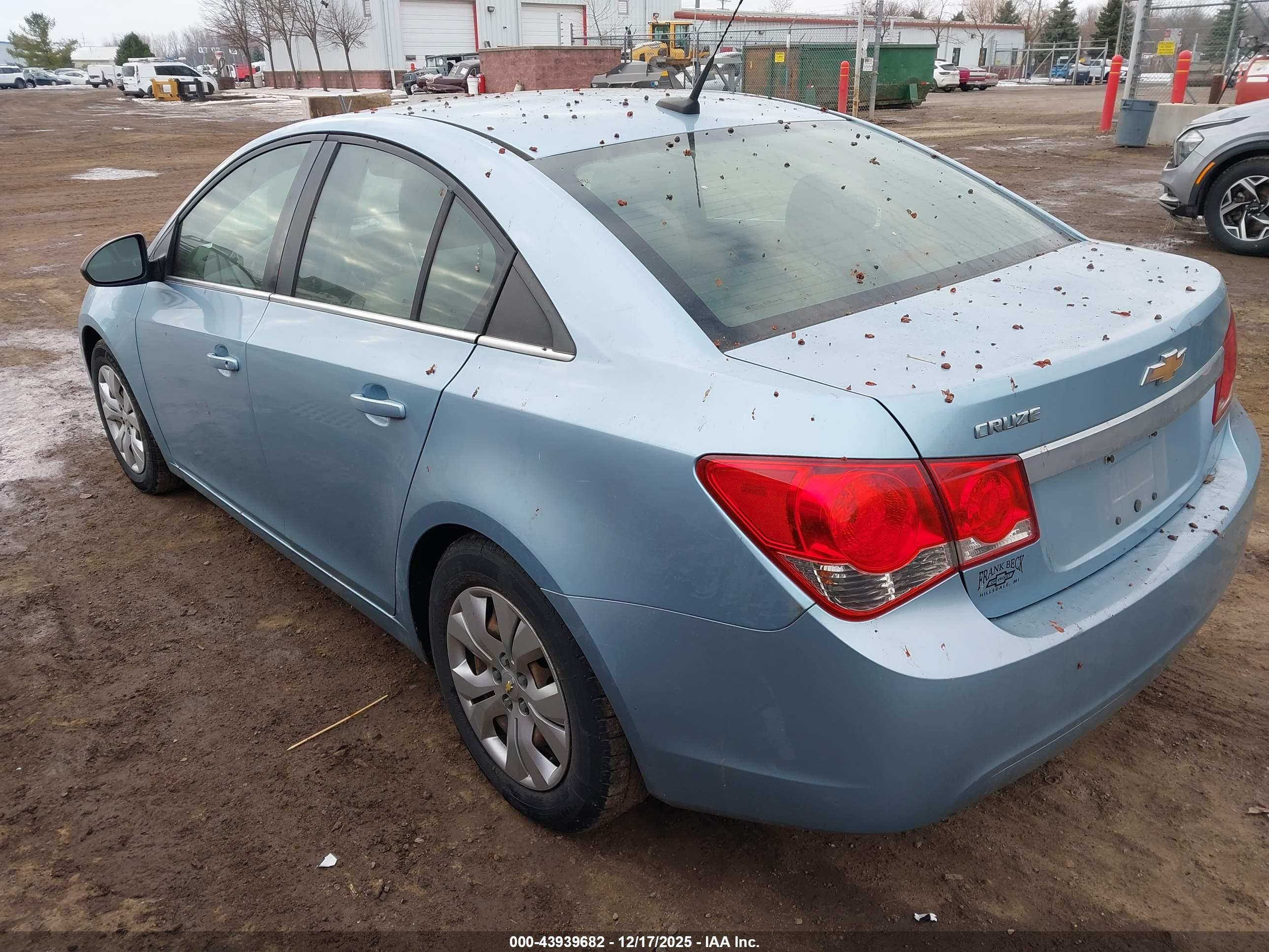 CHEVROLET CRUZE image 3