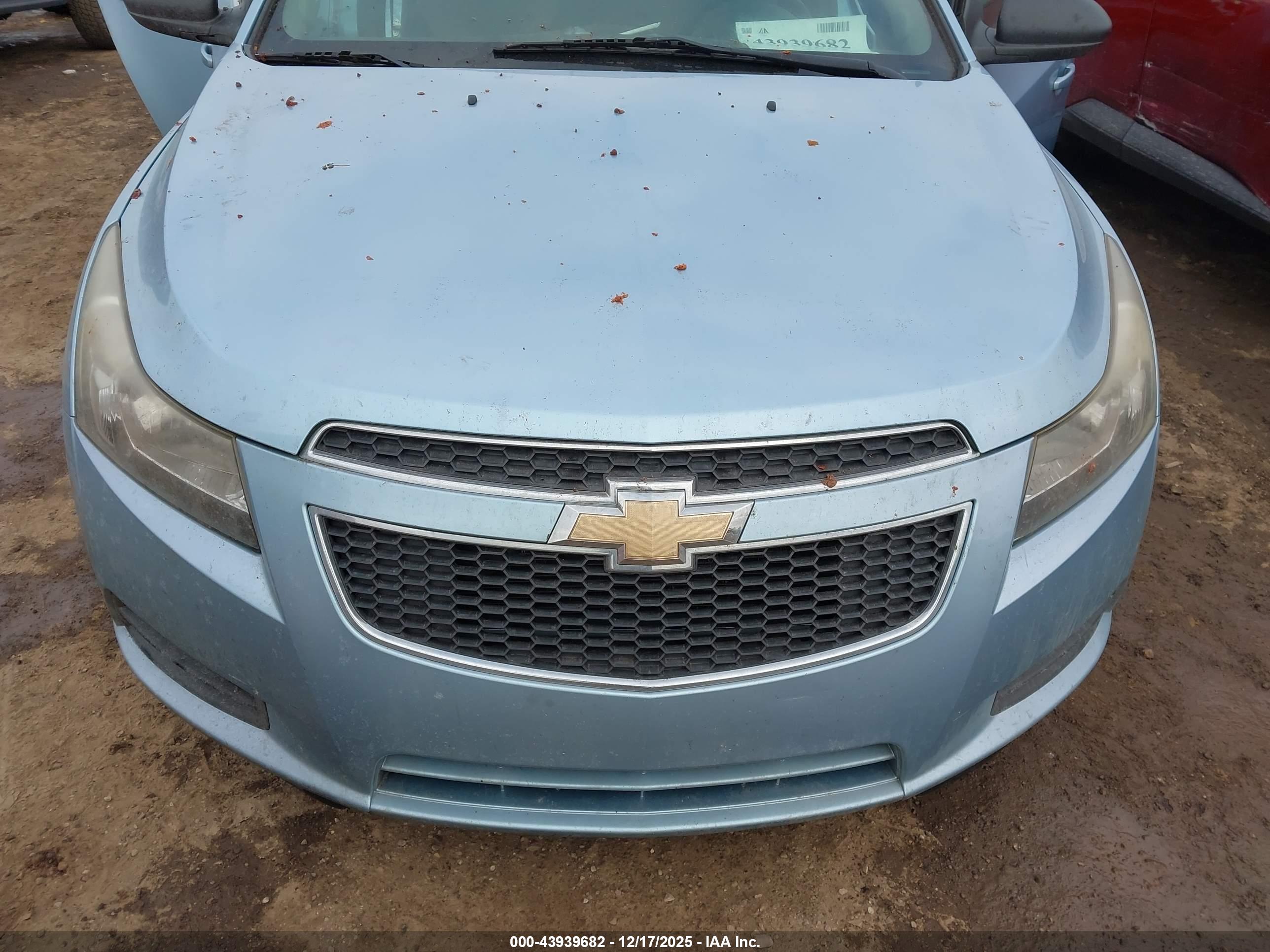 CHEVROLET CRUZE image 6