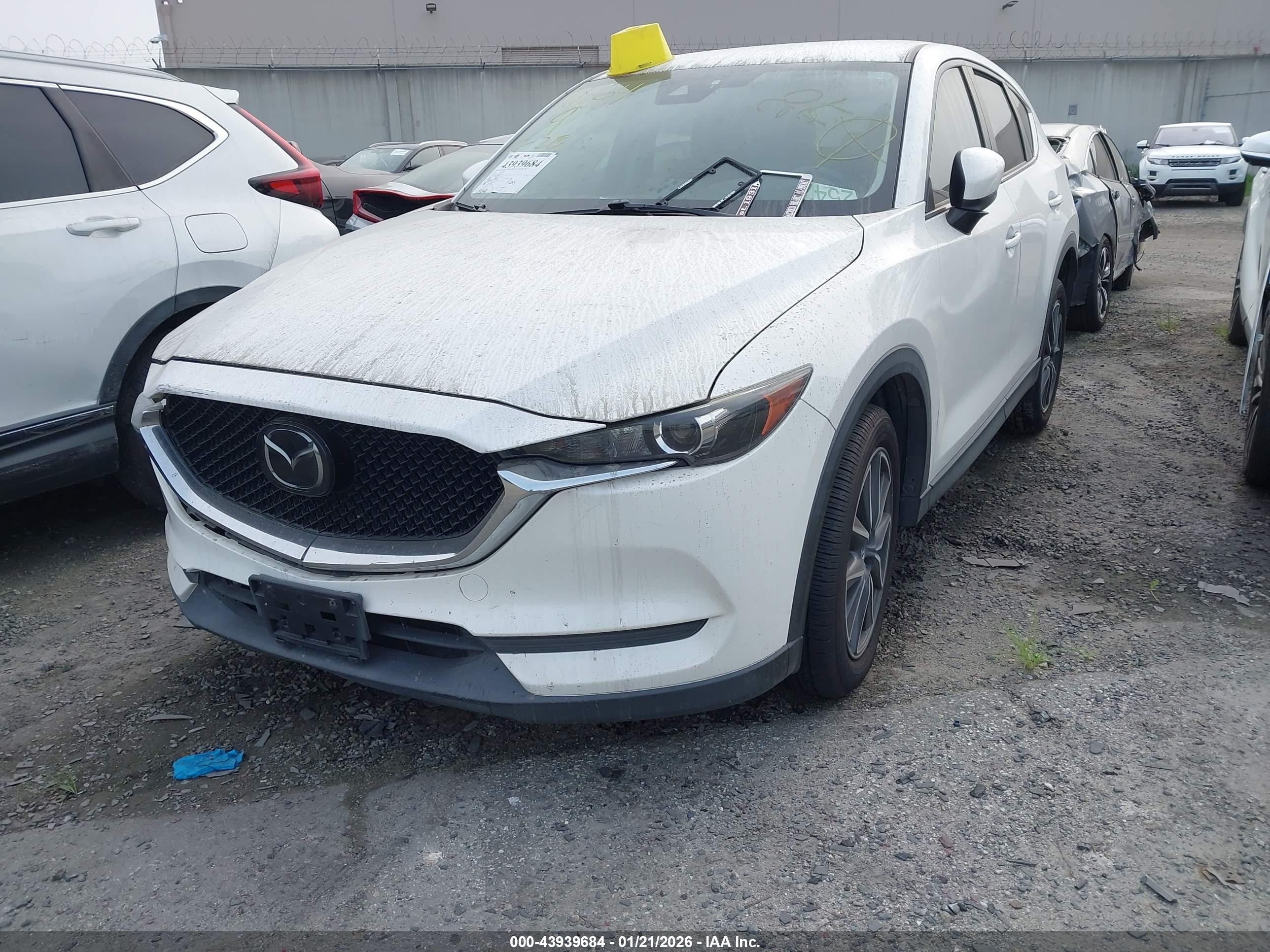 MAZDA CX-5 image 2
