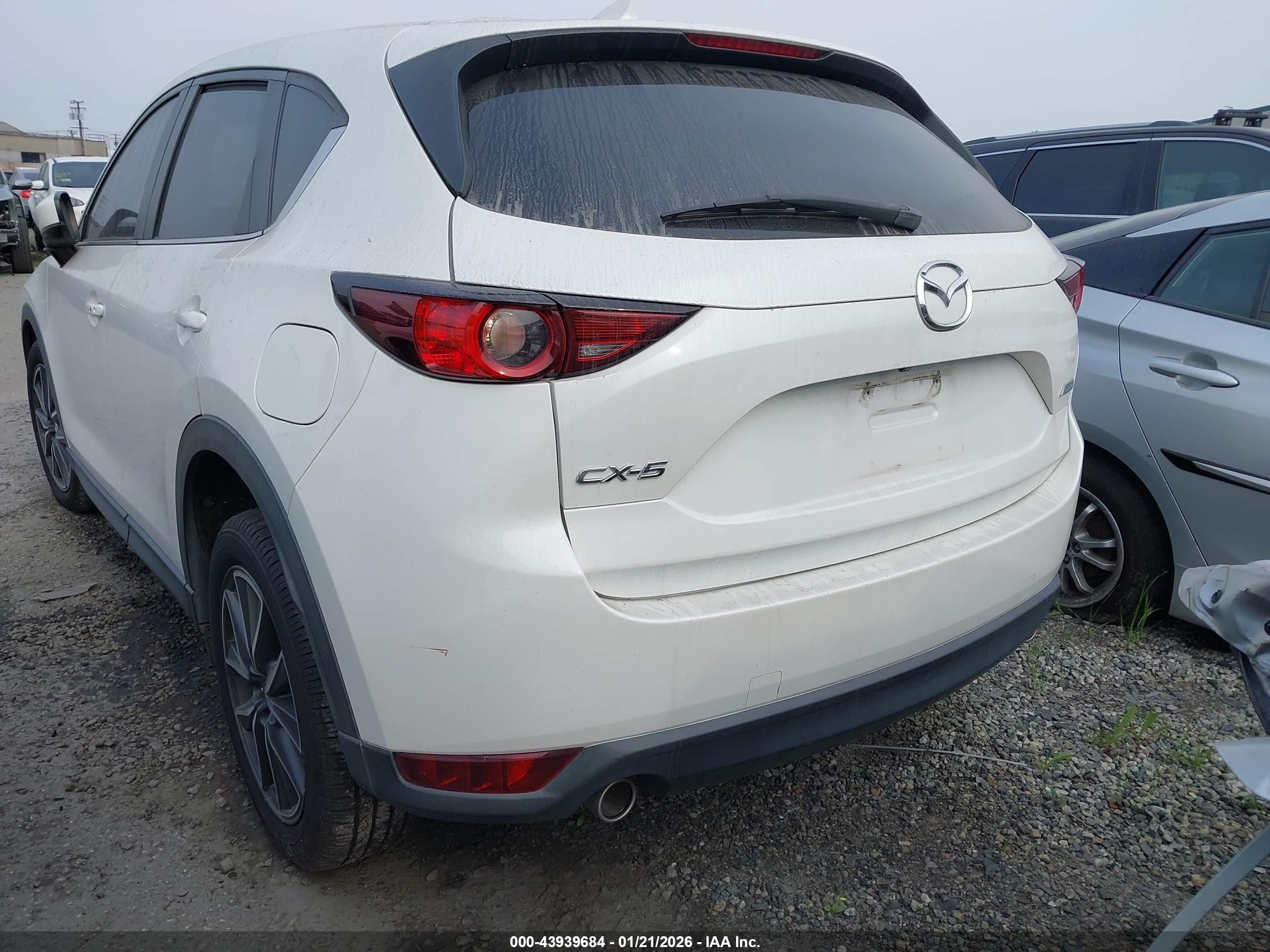 MAZDA CX-5 image 3