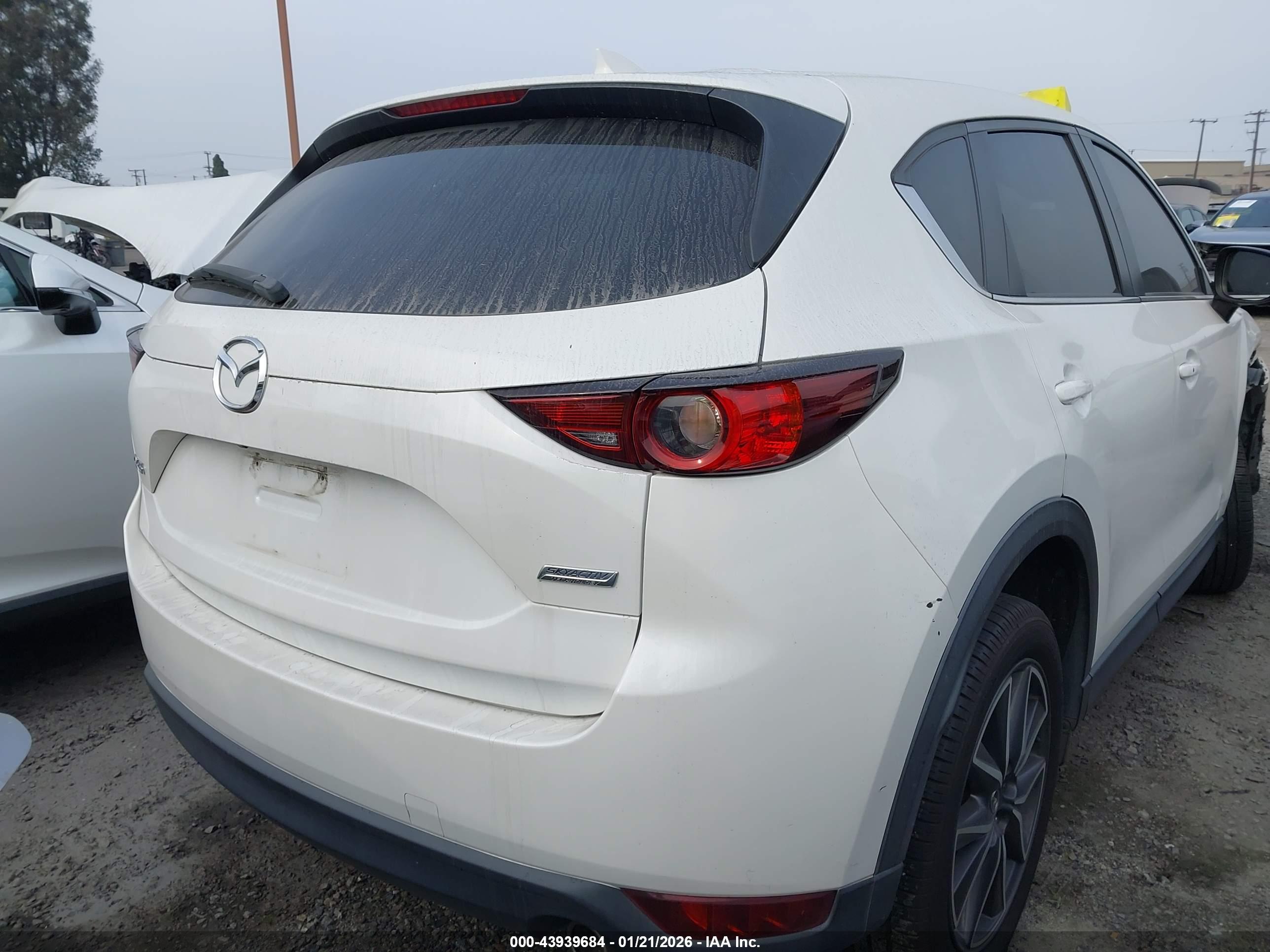 MAZDA CX-5 image 4