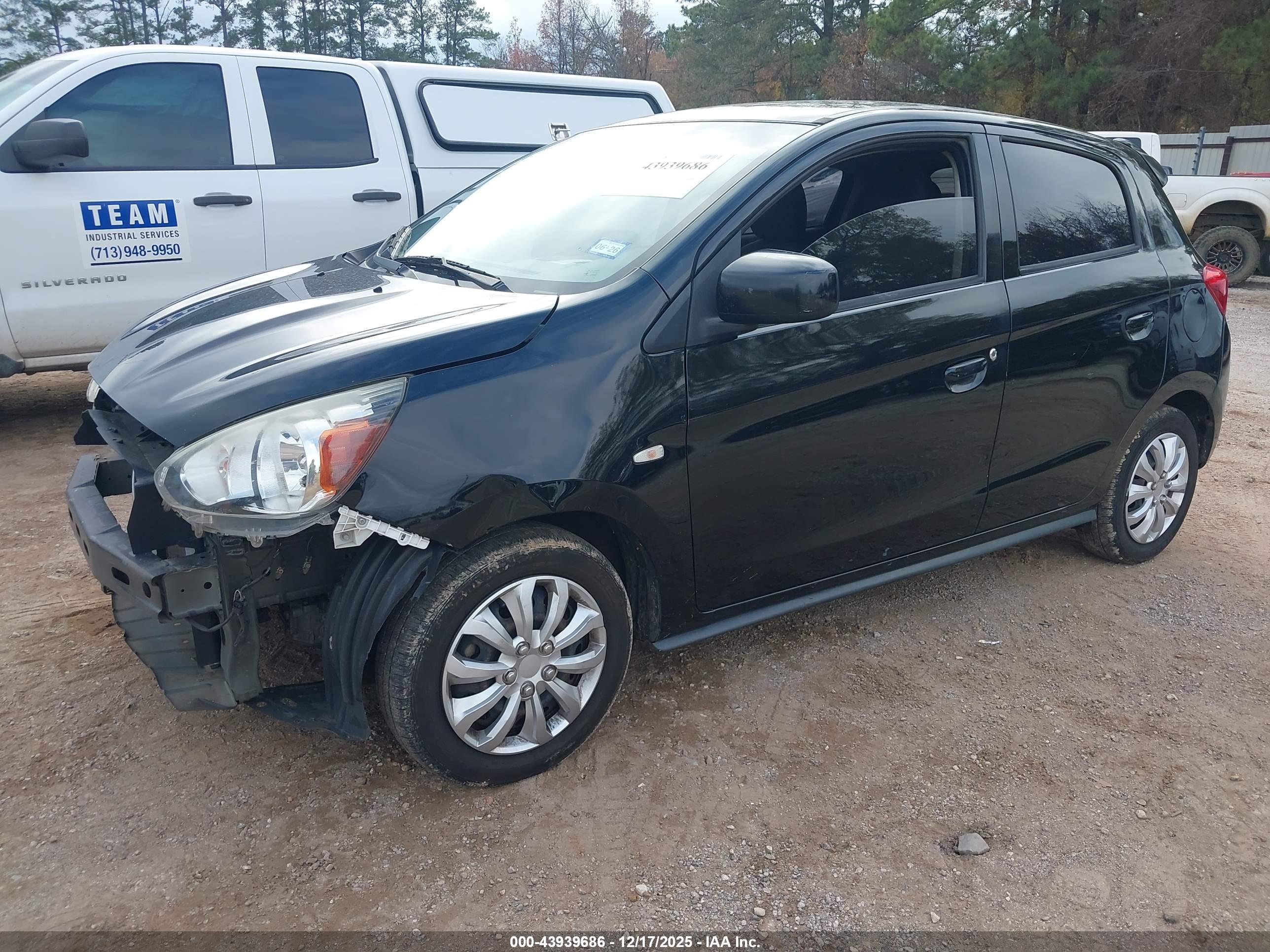MITSUBISHI MIRAGE image 2