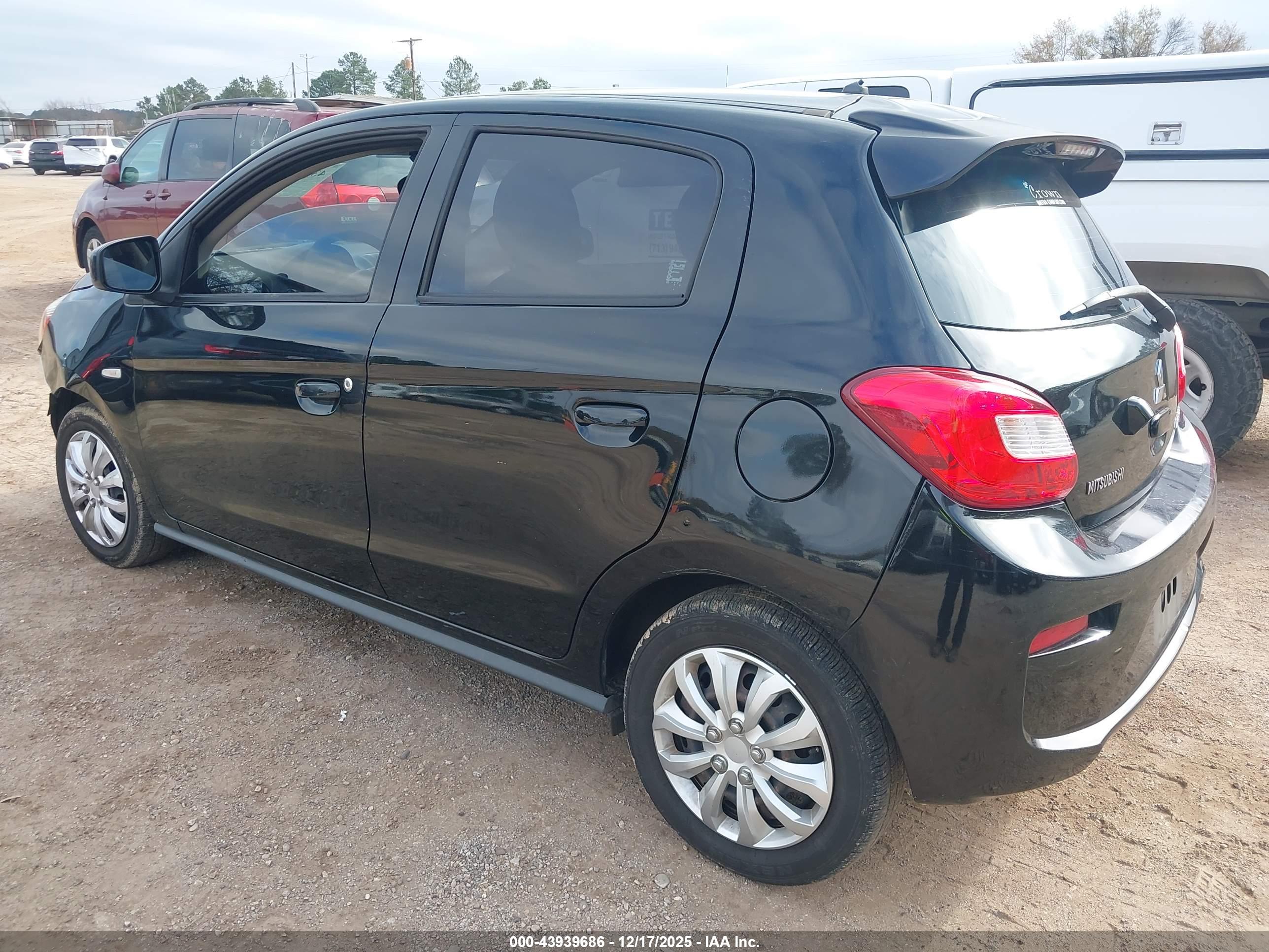MITSUBISHI MIRAGE image 3