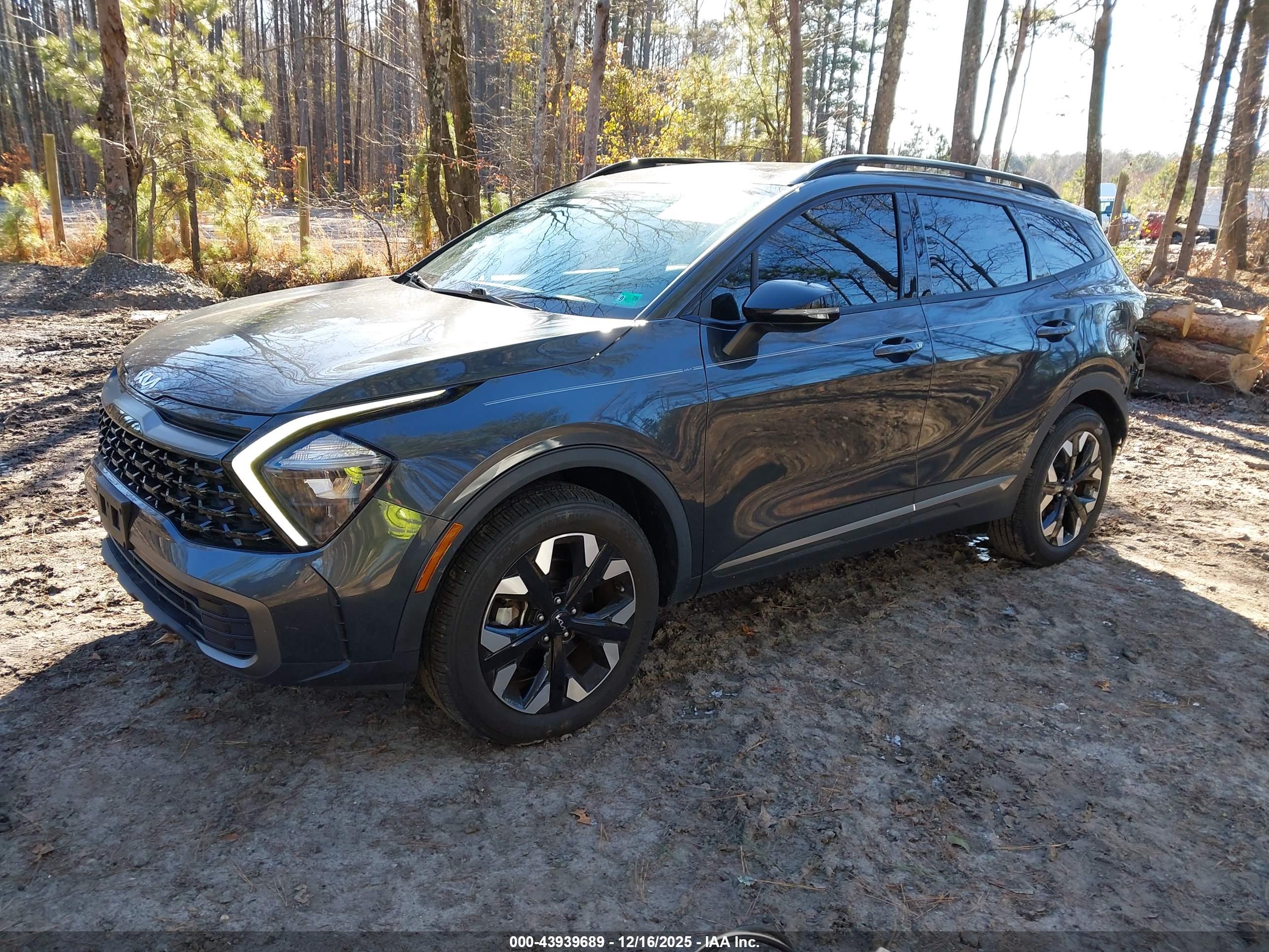 KIA SPORTAGE image 2