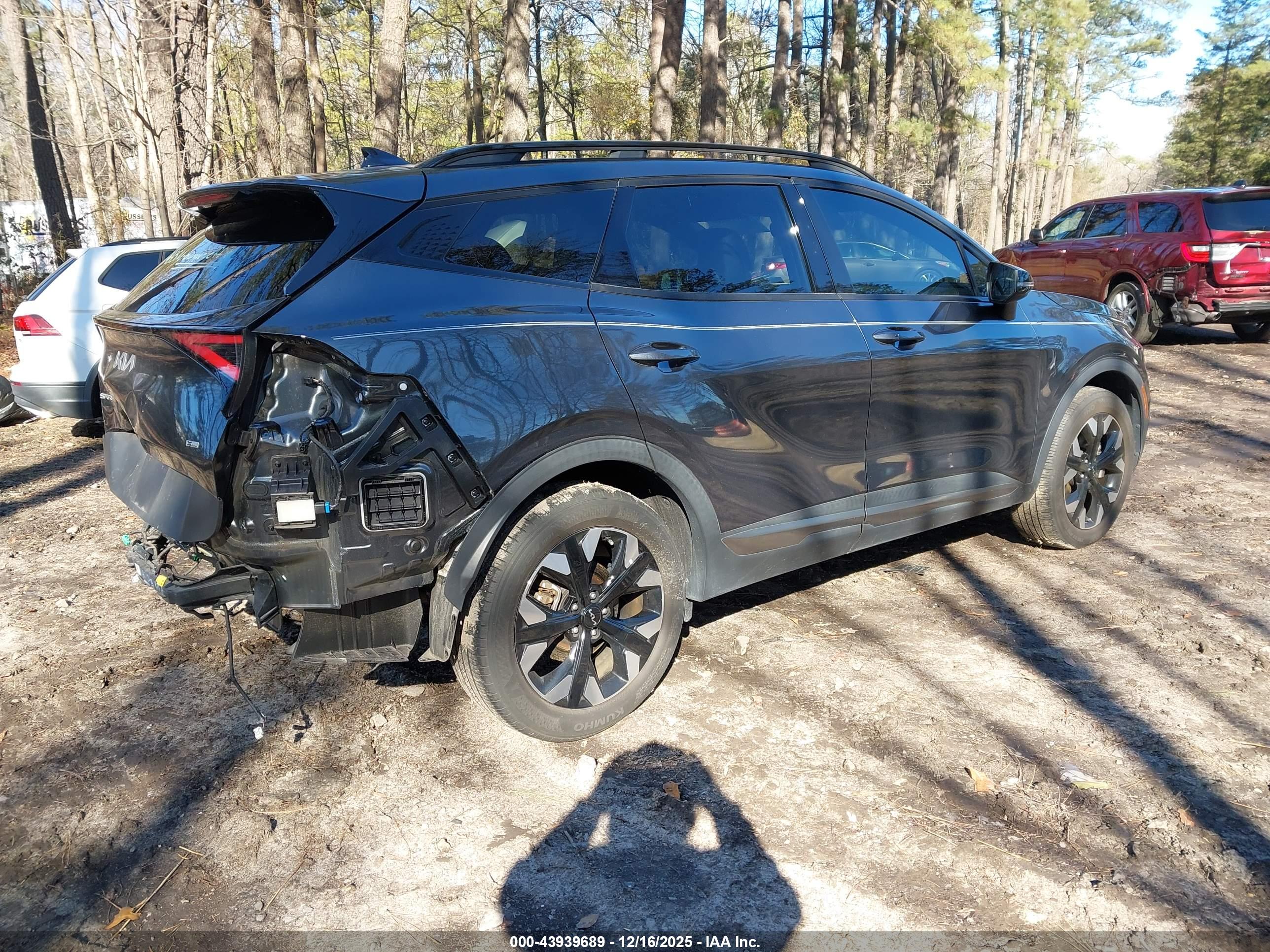 KIA SPORTAGE image 4