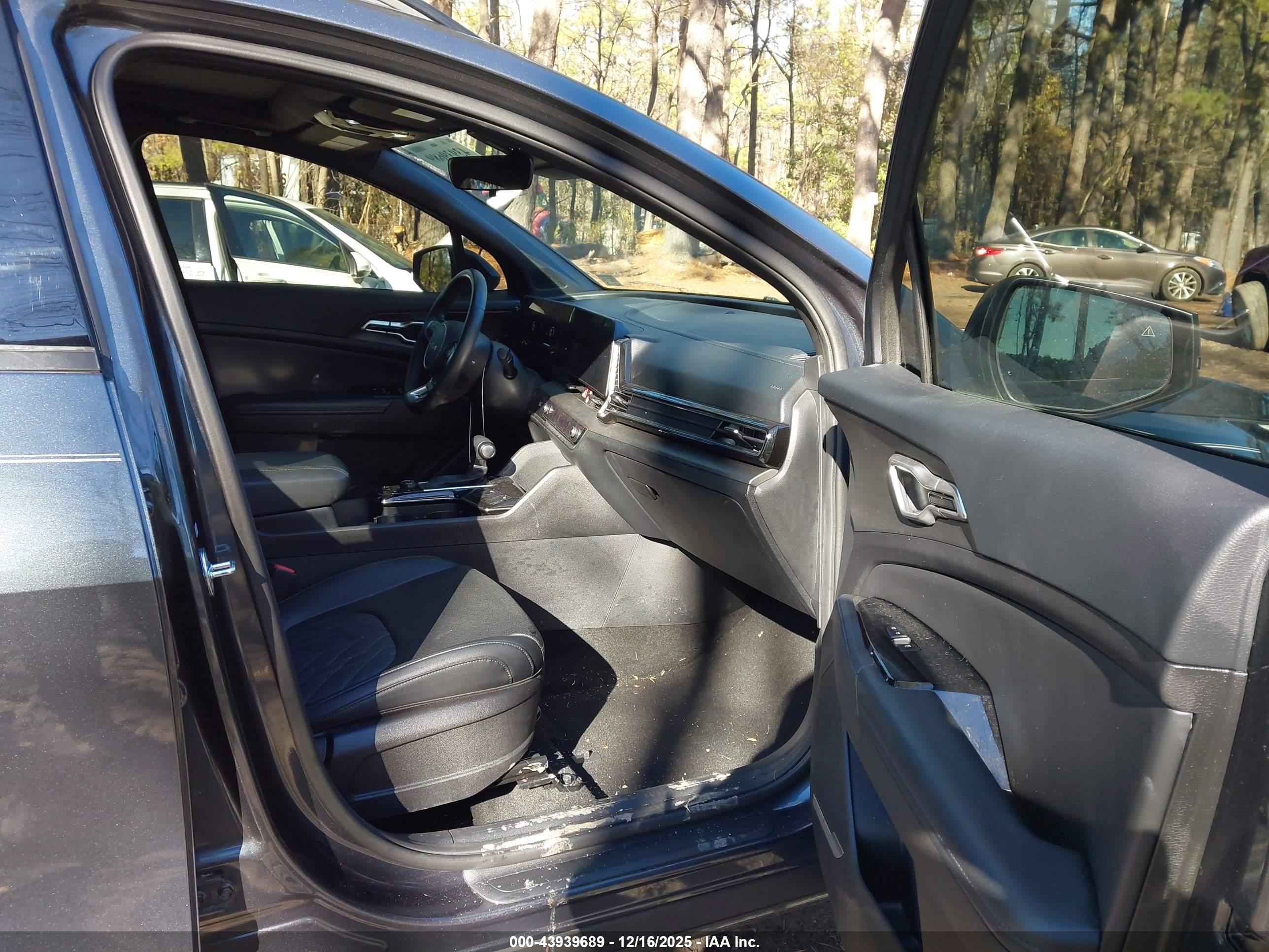 KIA SPORTAGE image 5