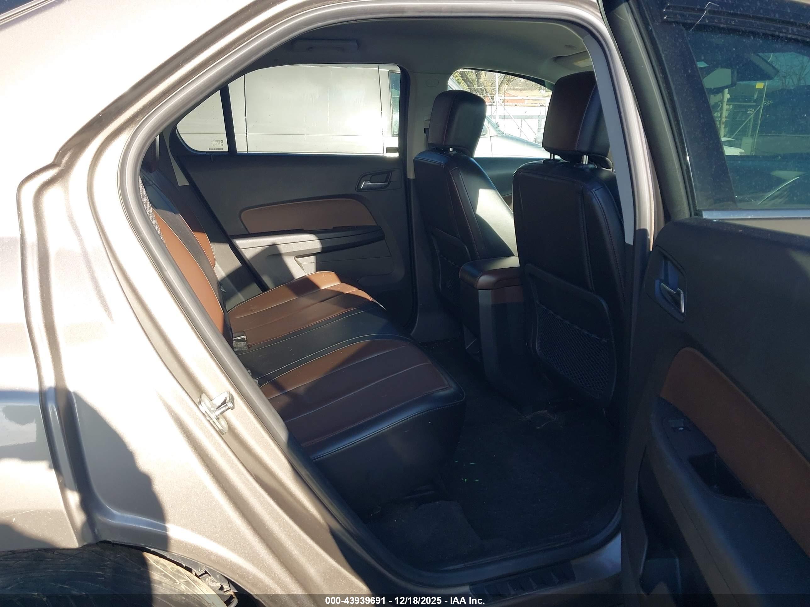 CHEVROLET EQUINOX image 8