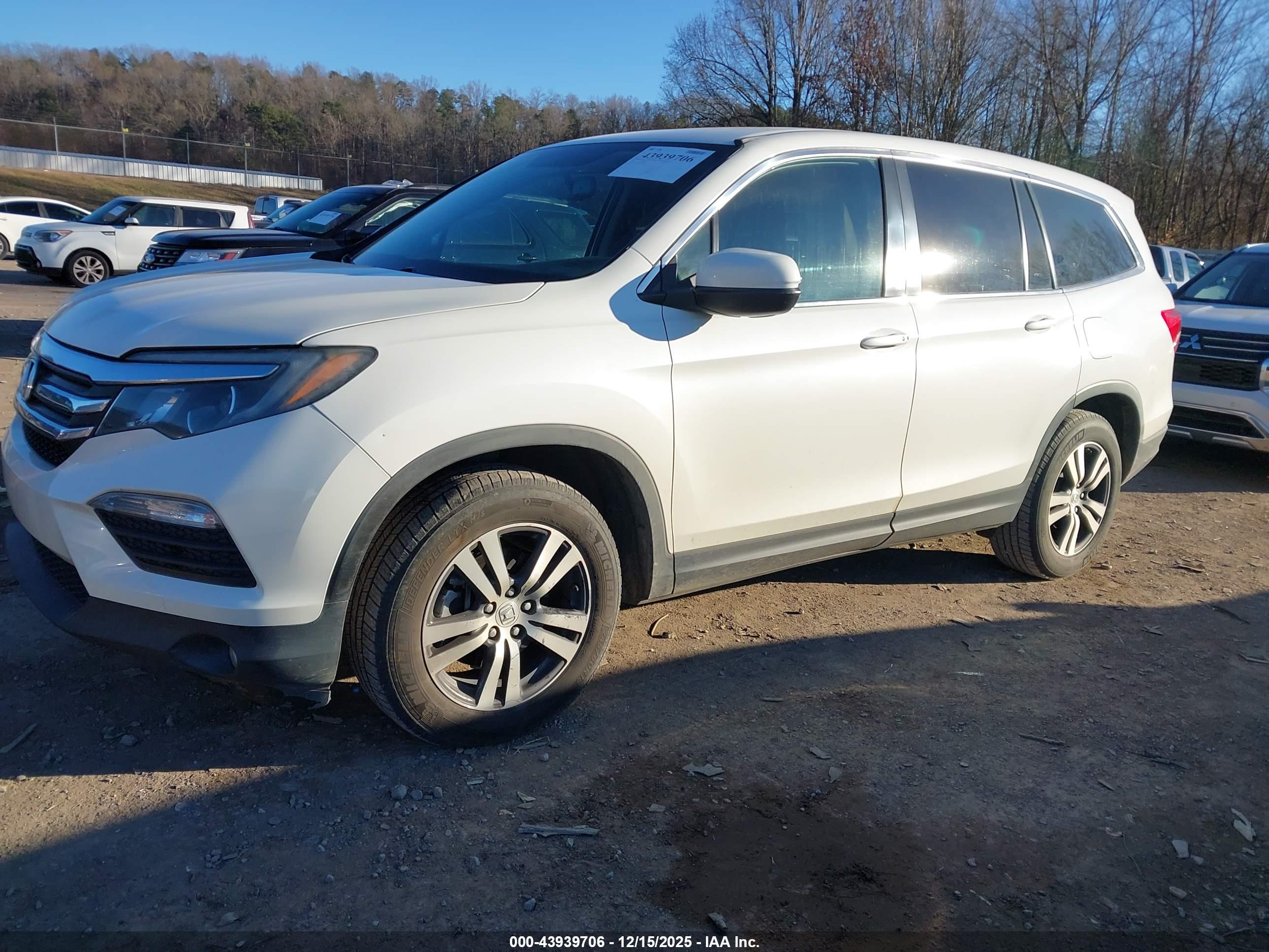 HONDA PILOT image 2