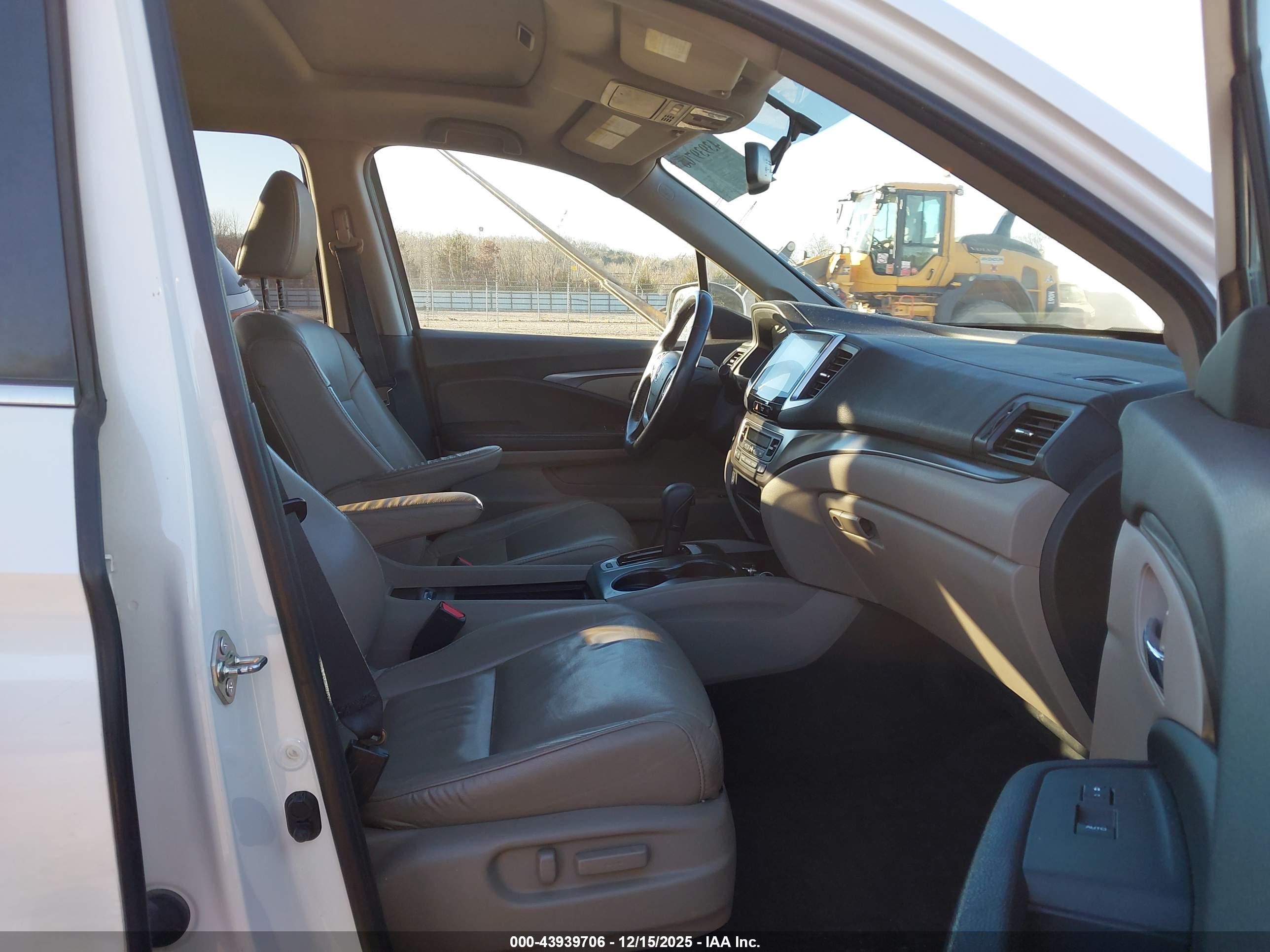 HONDA PILOT image 5