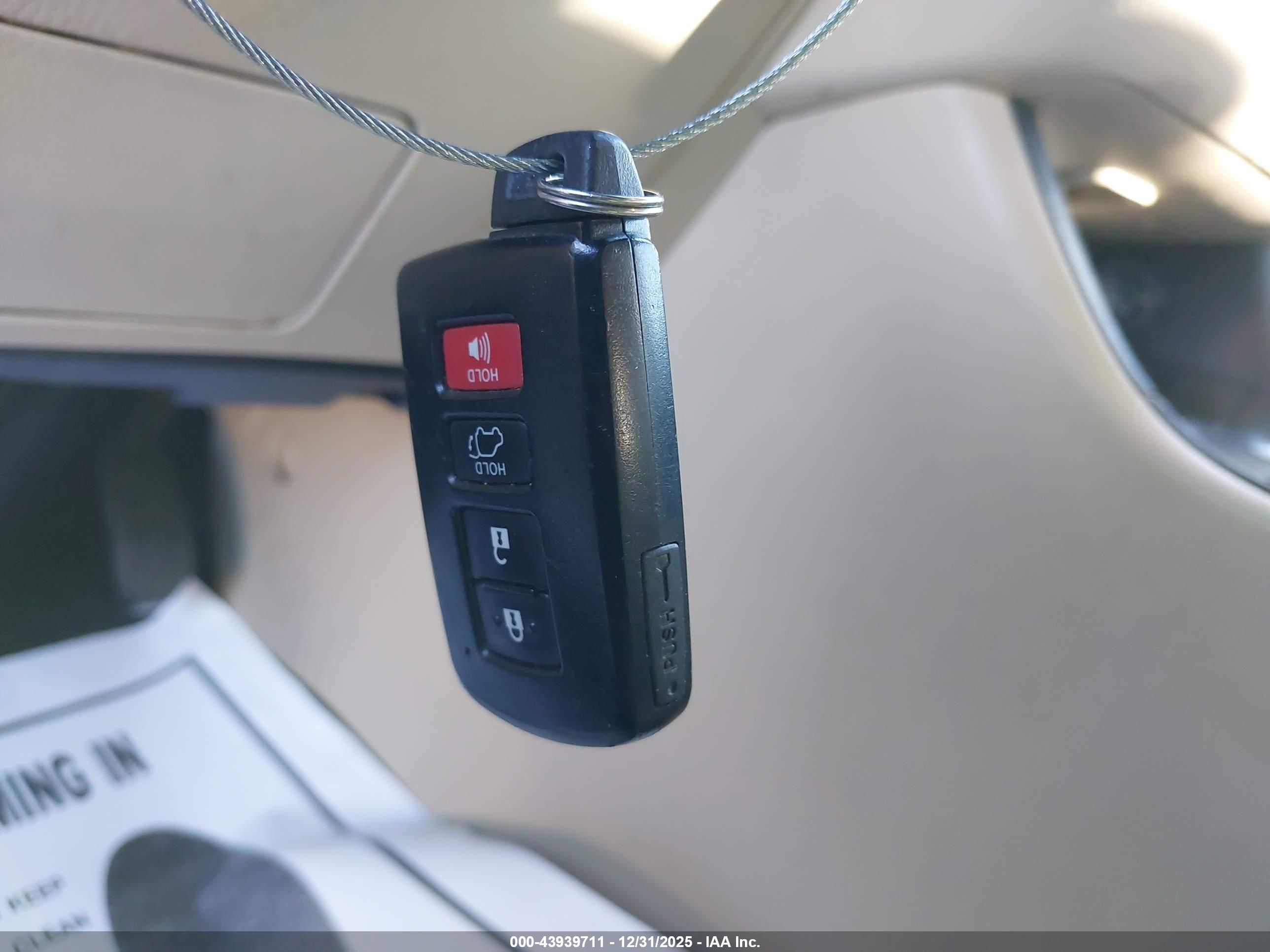 TOYOTA HIGHLANDER image 11