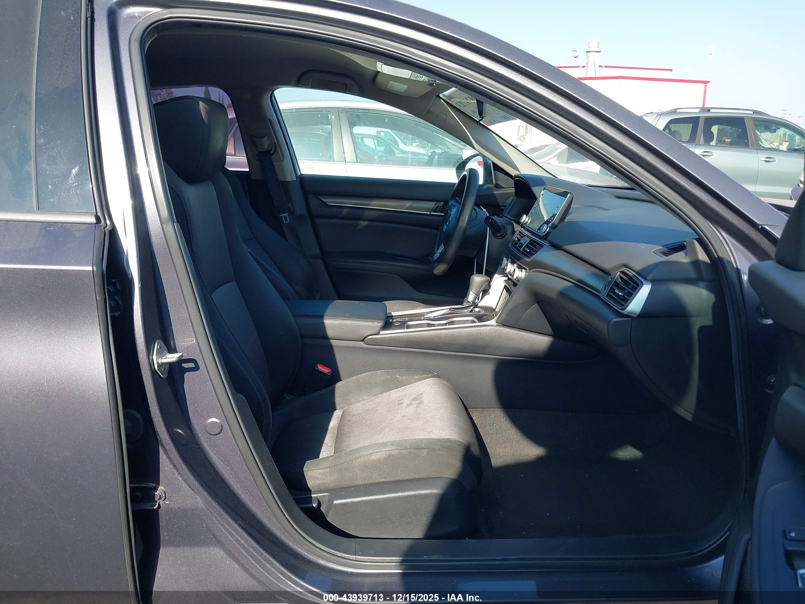 HONDA ACCORD image 5