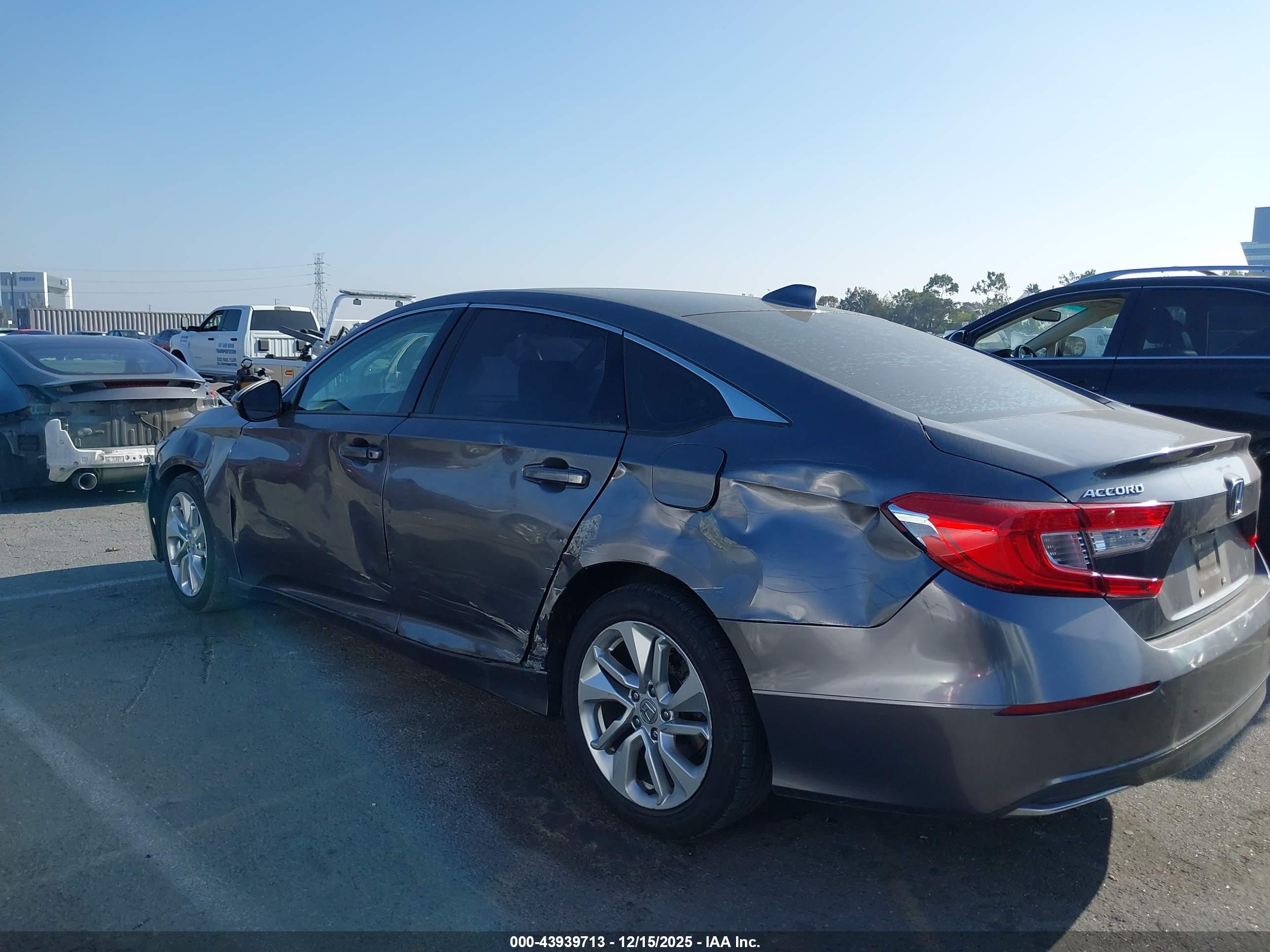 HONDA ACCORD image 6
