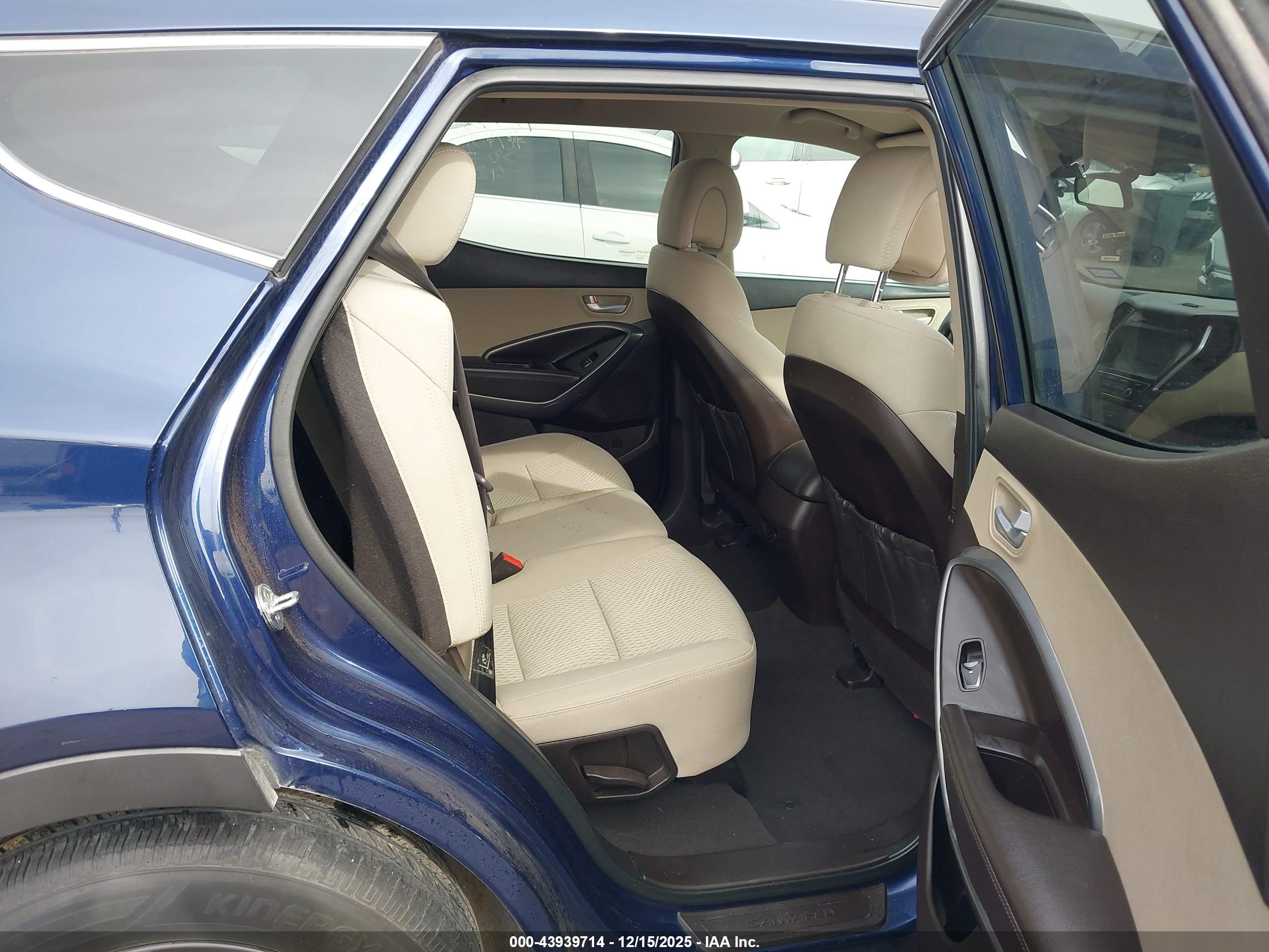 HYUNDAI SANTA image 8