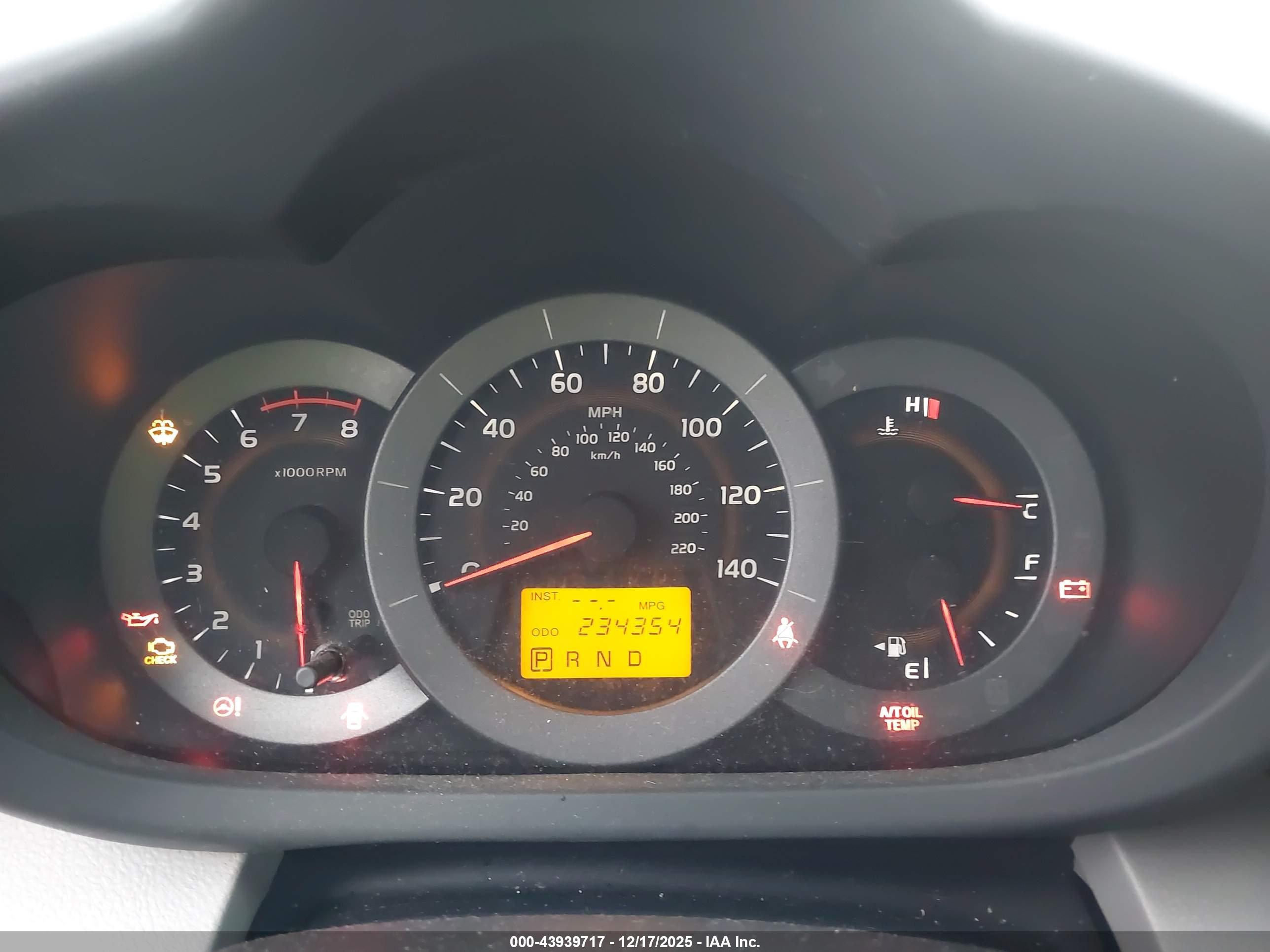TOYOTA RAV4 image 7