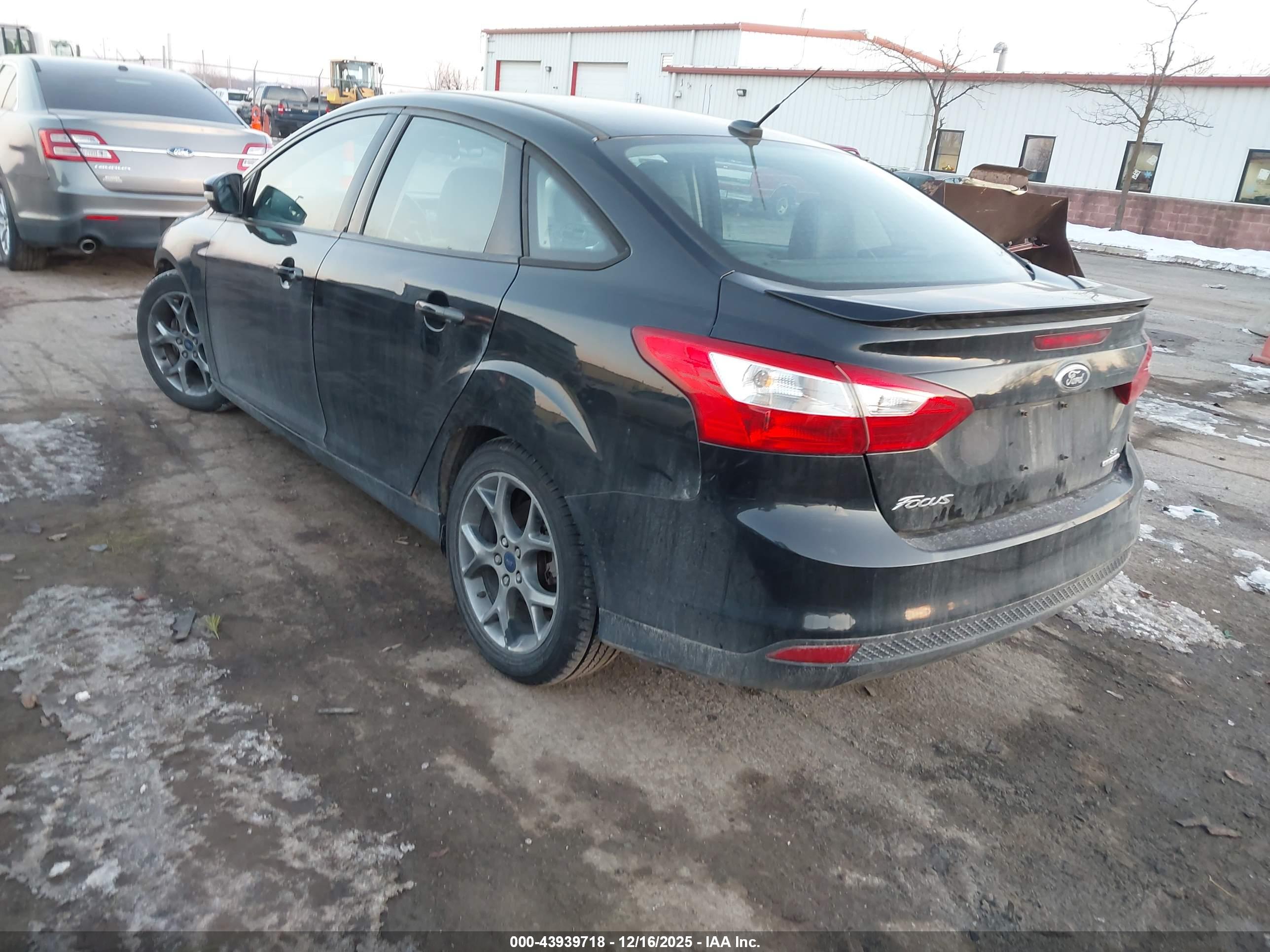 FORD FOCUS image 3