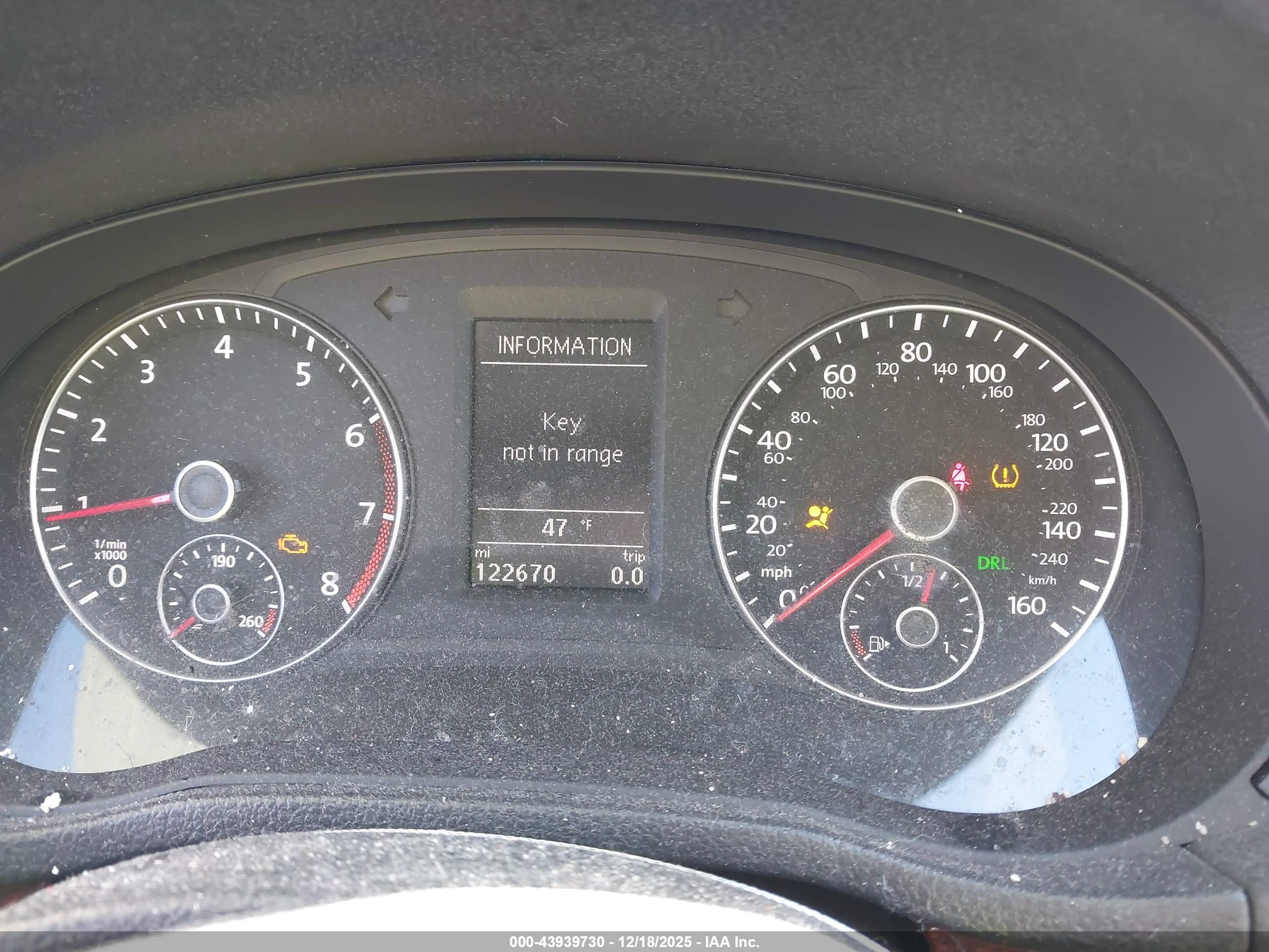 VOLKSWAGEN PASSAT image 7