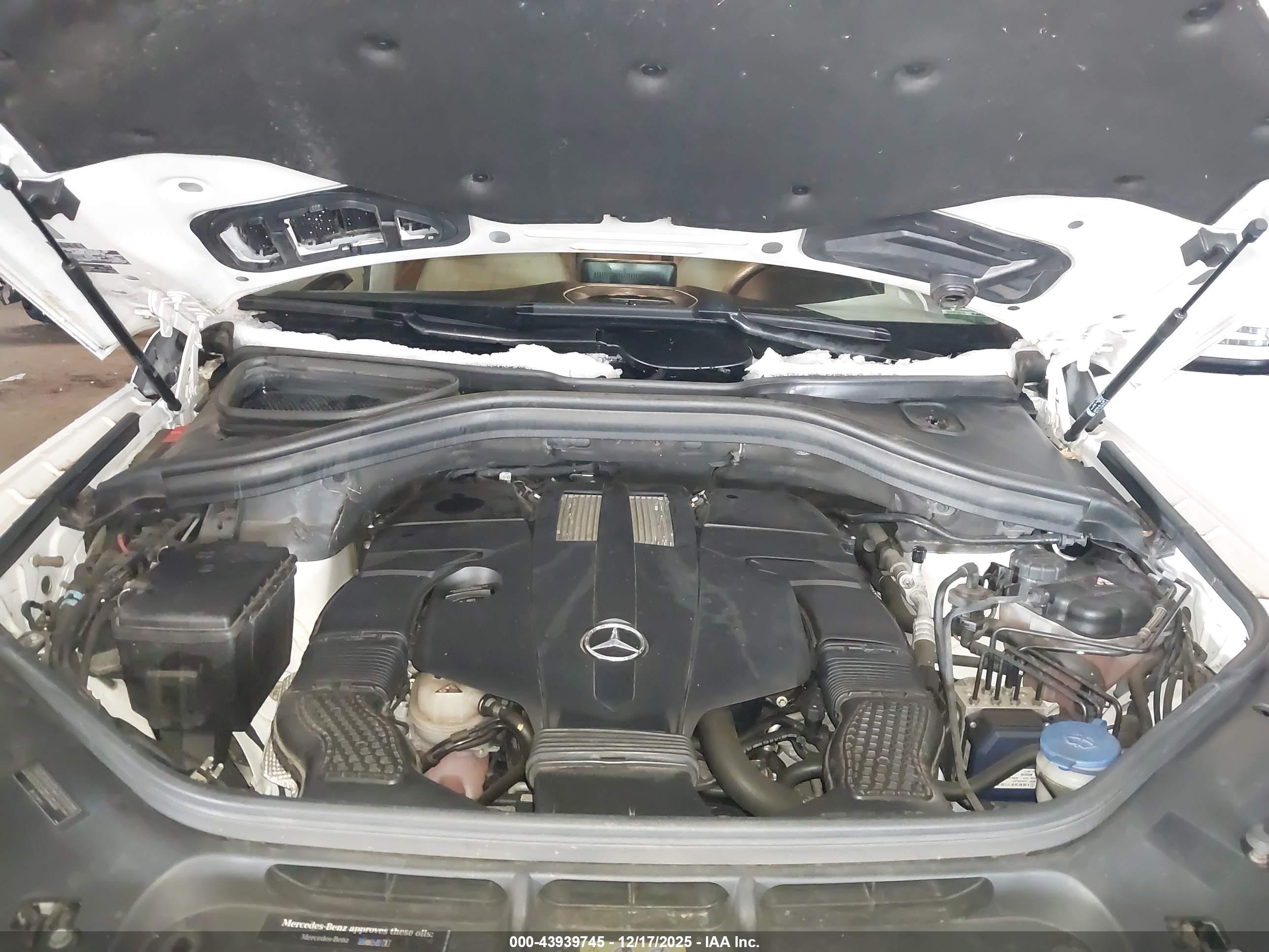 MERCEDES-BENZ GLS image 10
