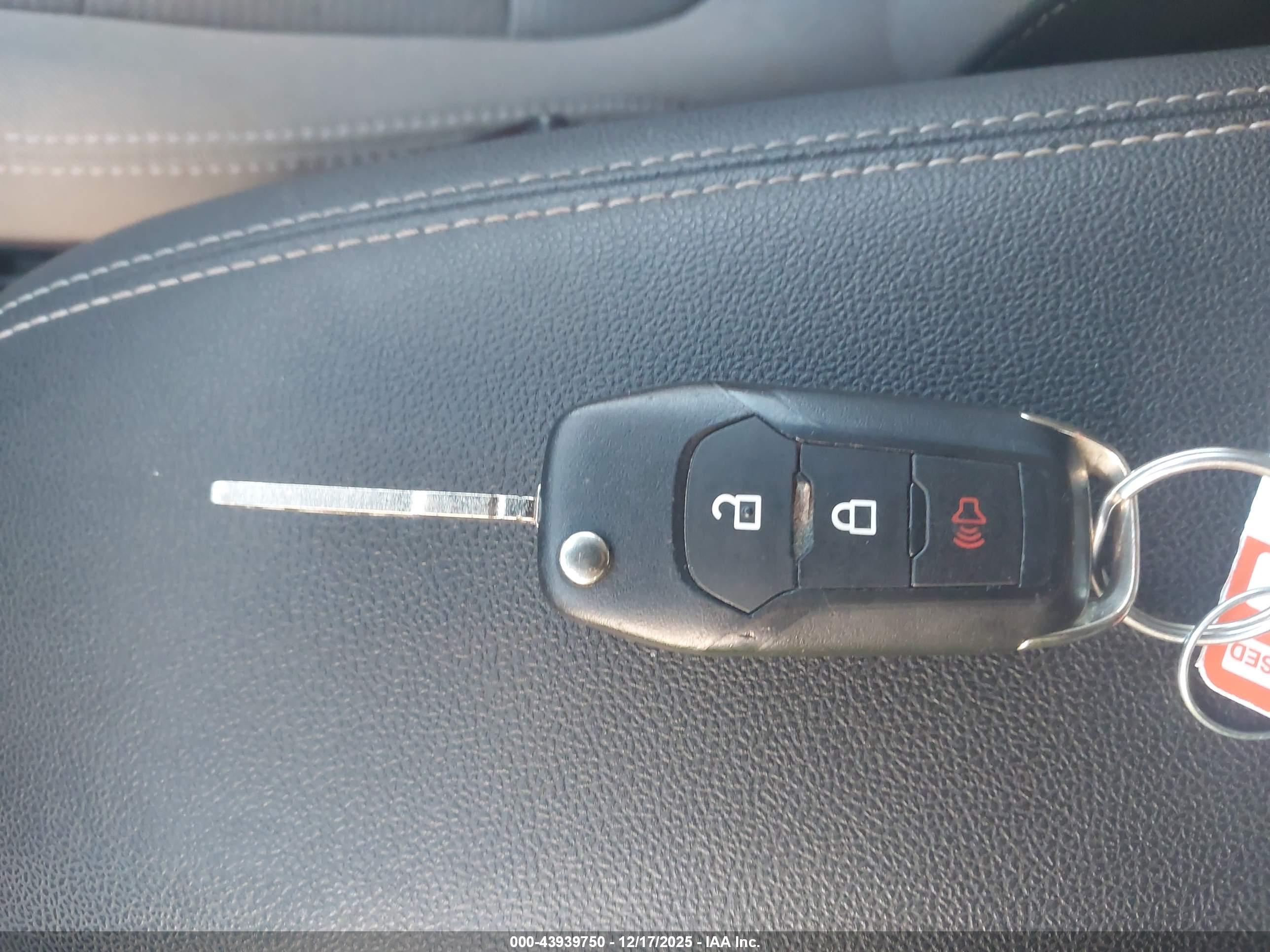 FORD ESCAPE image 11