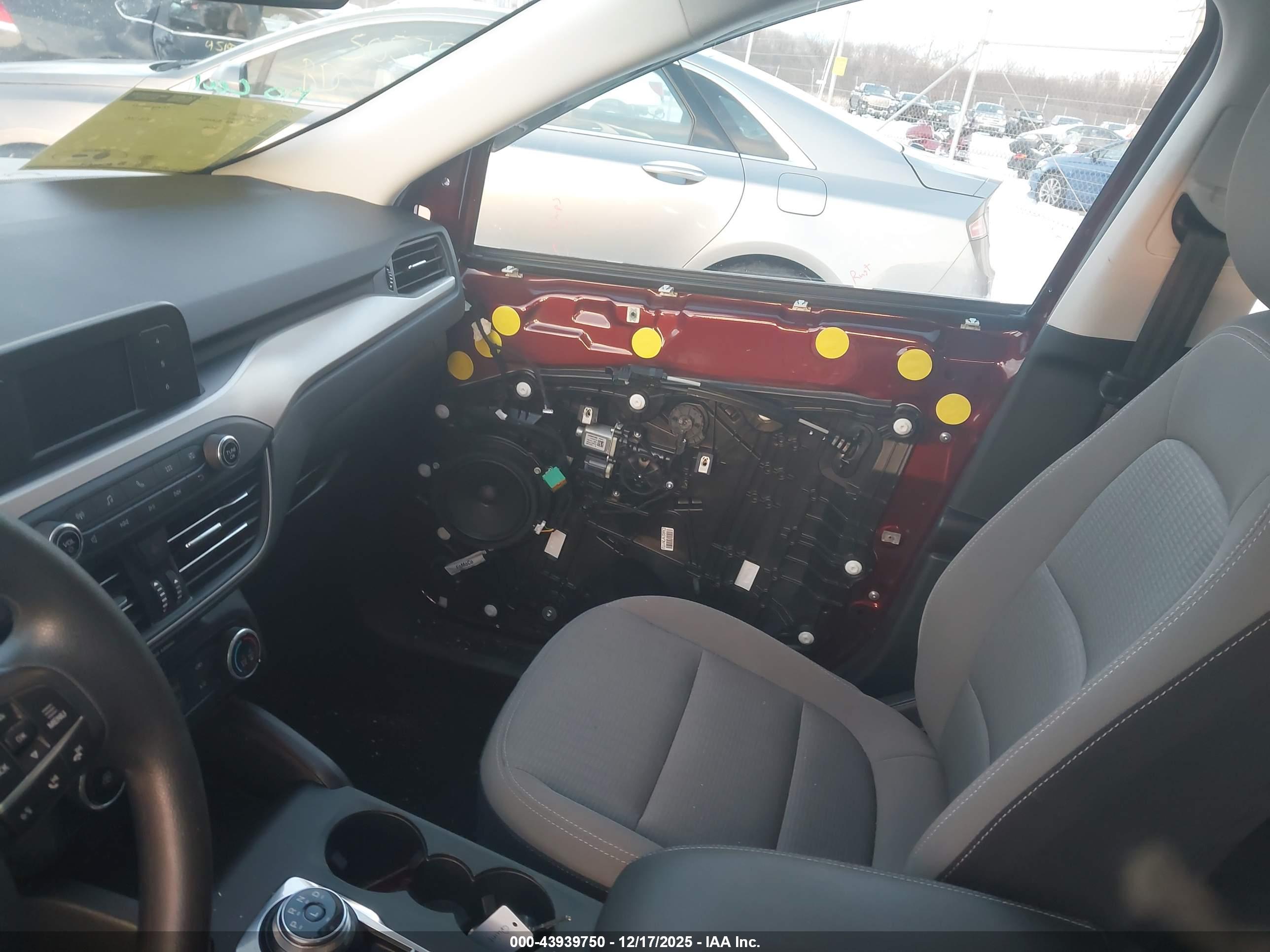 FORD ESCAPE image 5