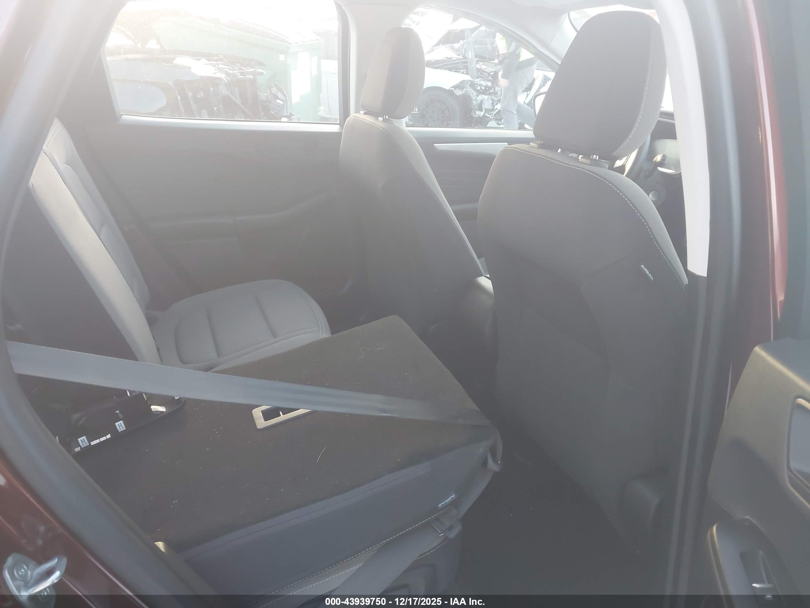 FORD ESCAPE image 8