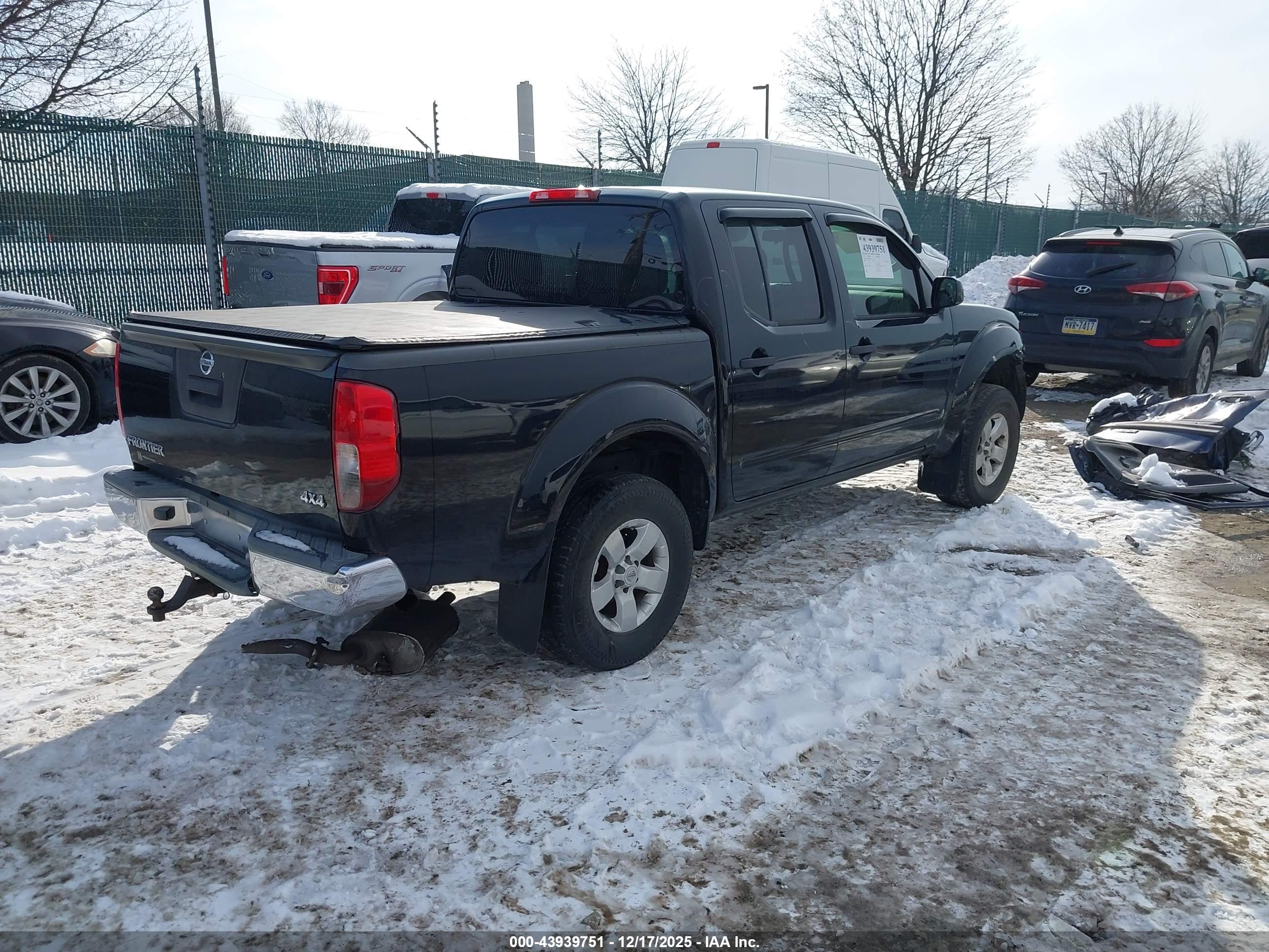 NISSAN FRONTIER image 4