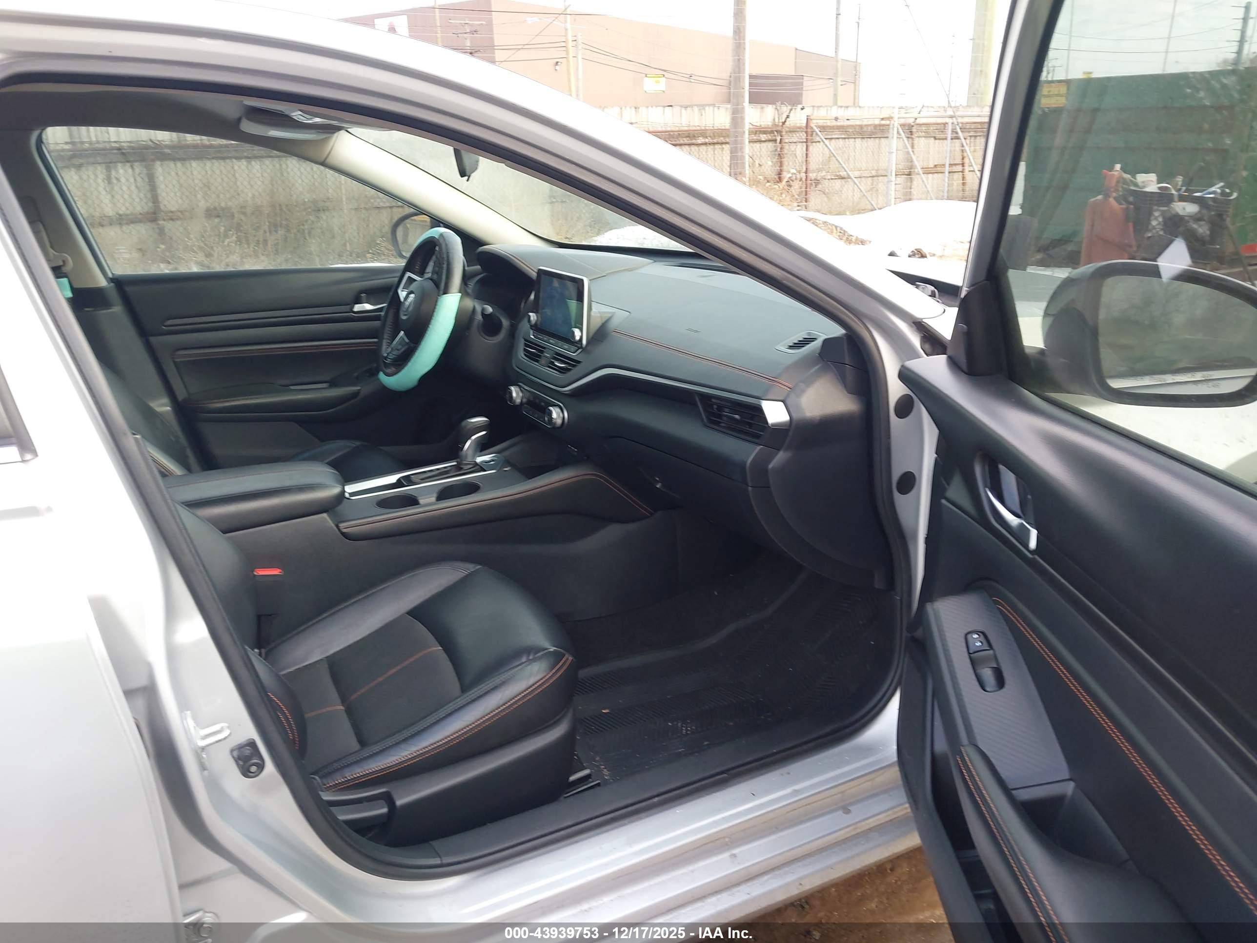 NISSAN ALTIMA image 5