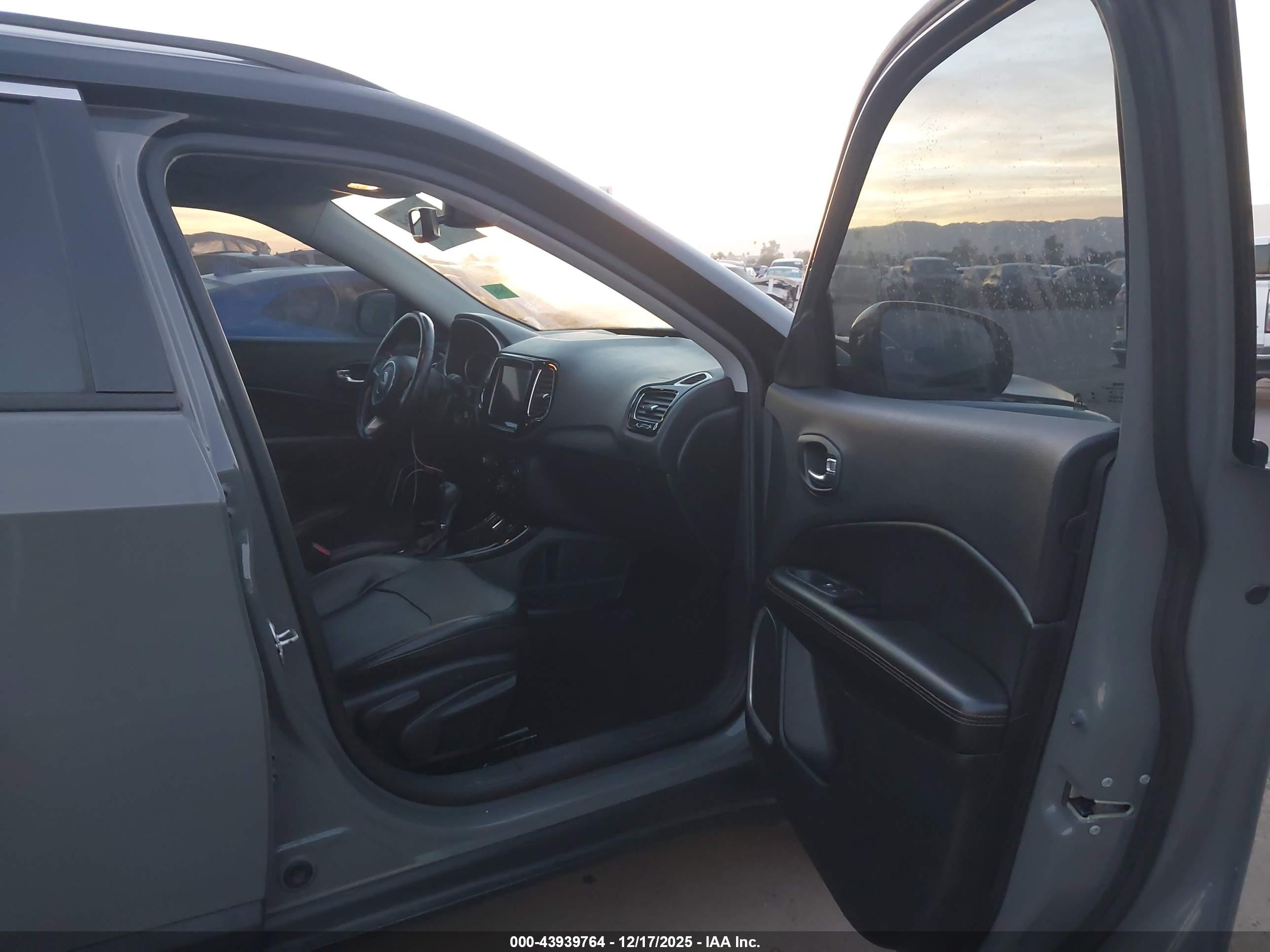 JEEP COMPASS image 5