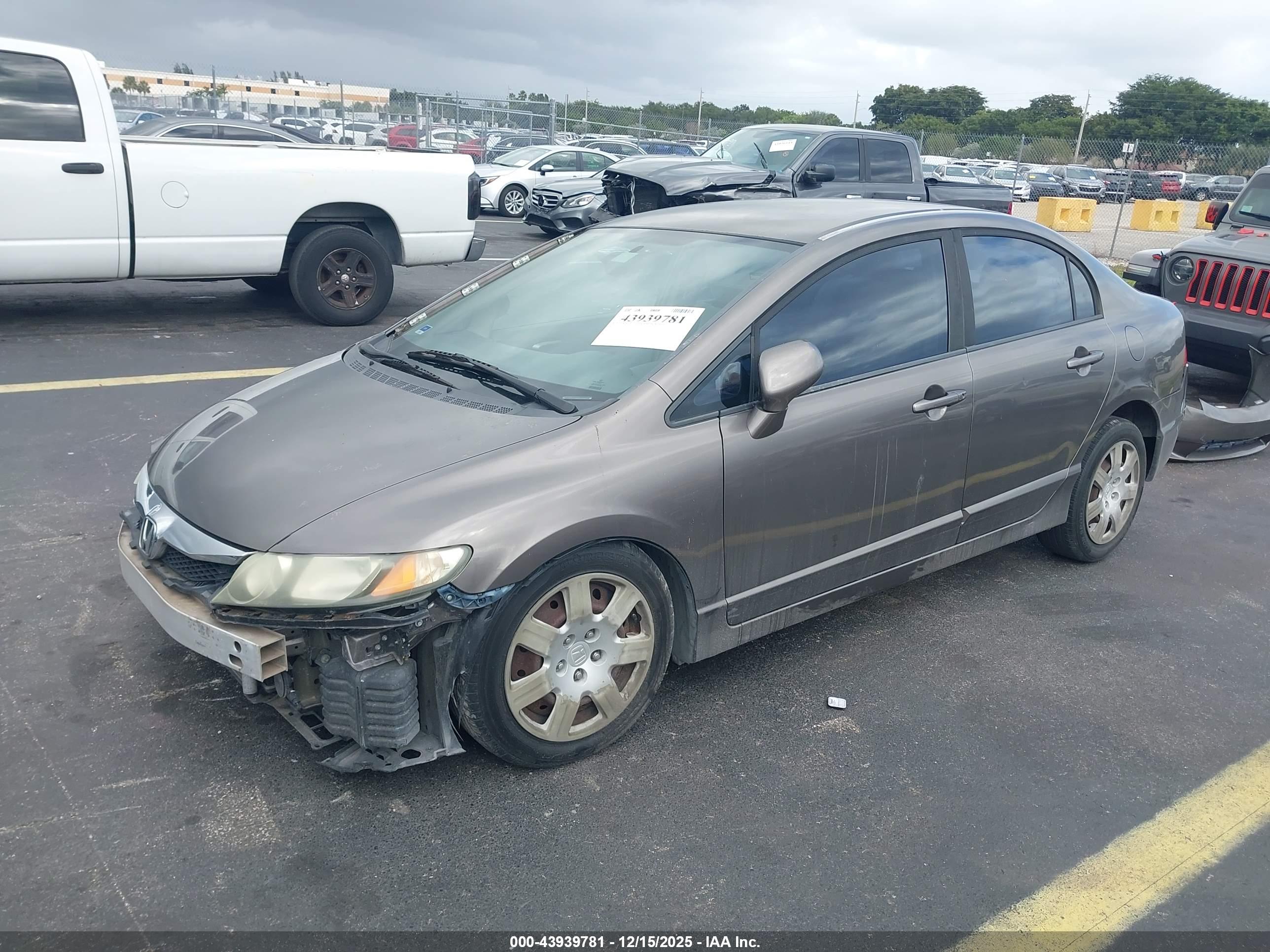 HONDA CIVIC image 2