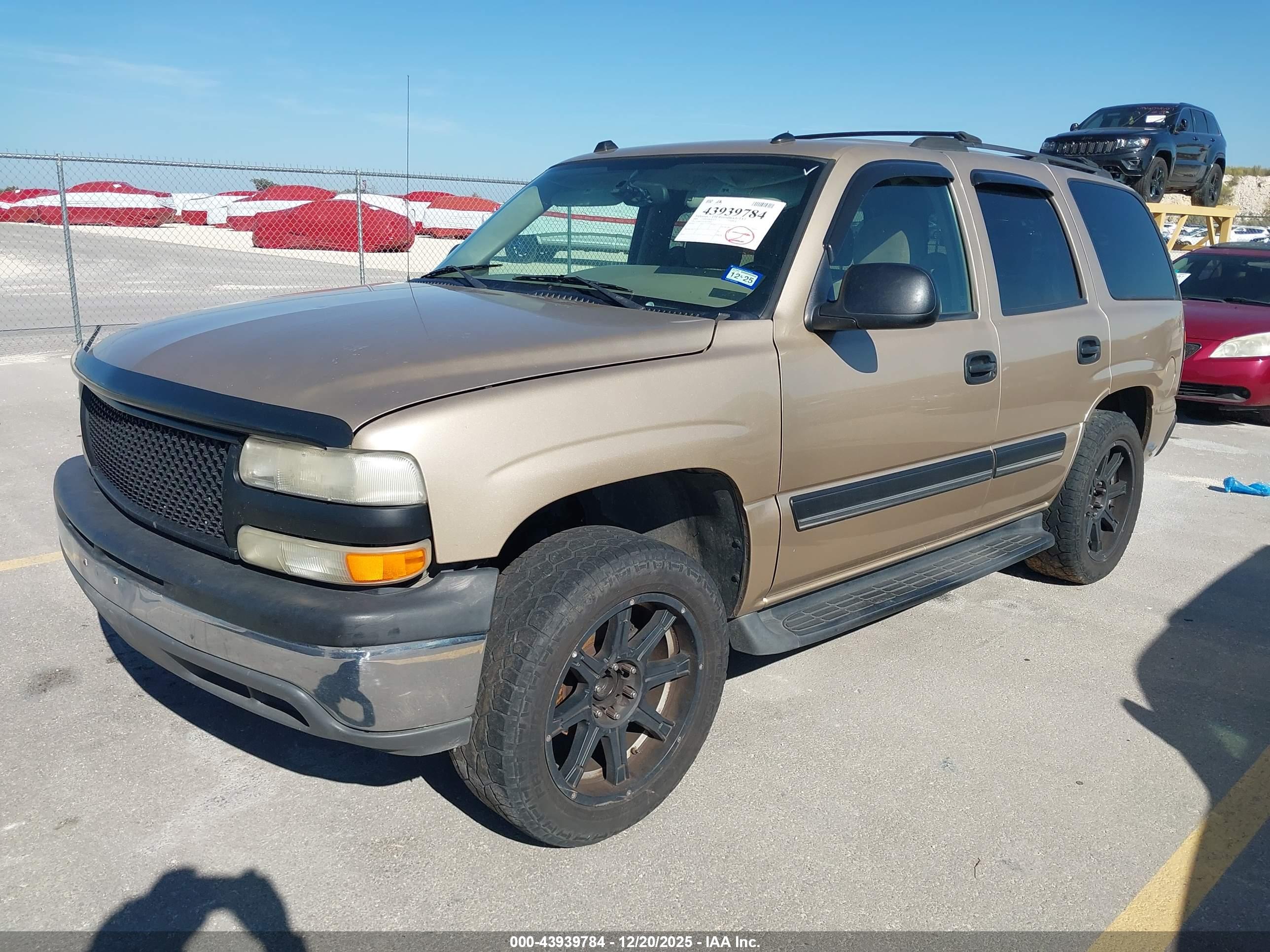 CHEVROLET TAHOE image 2