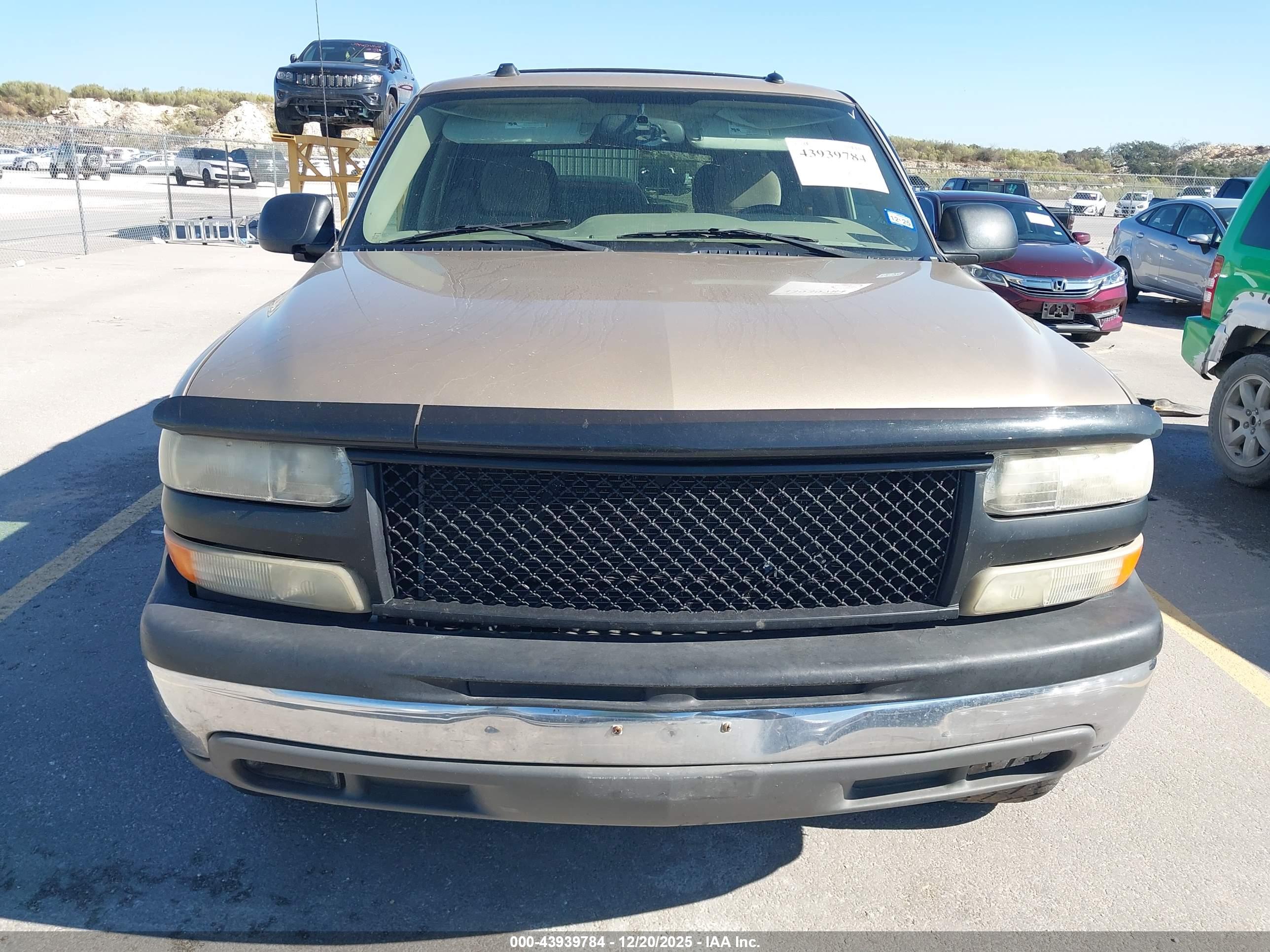 CHEVROLET TAHOE image 6