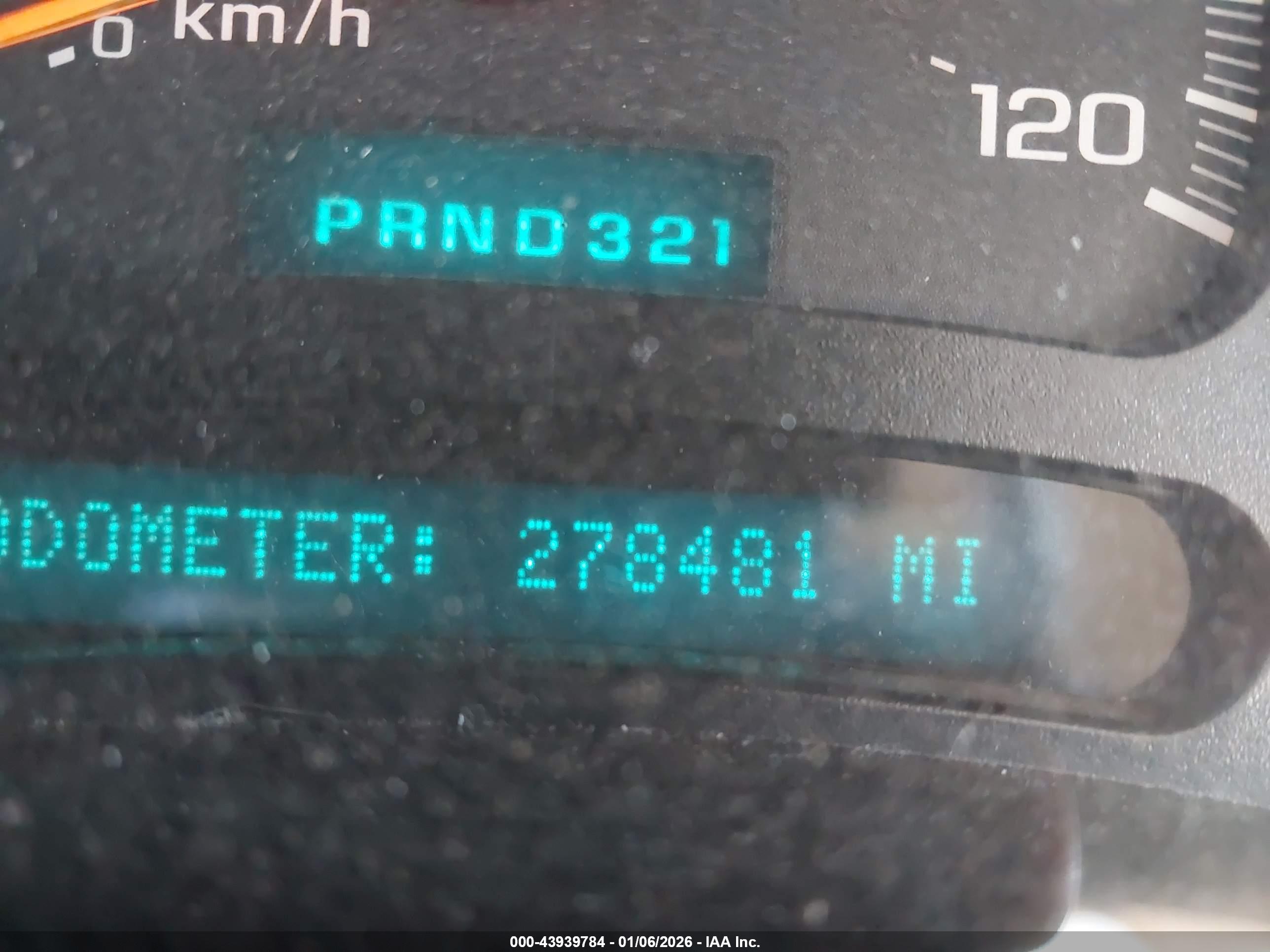 CHEVROLET TAHOE image 7