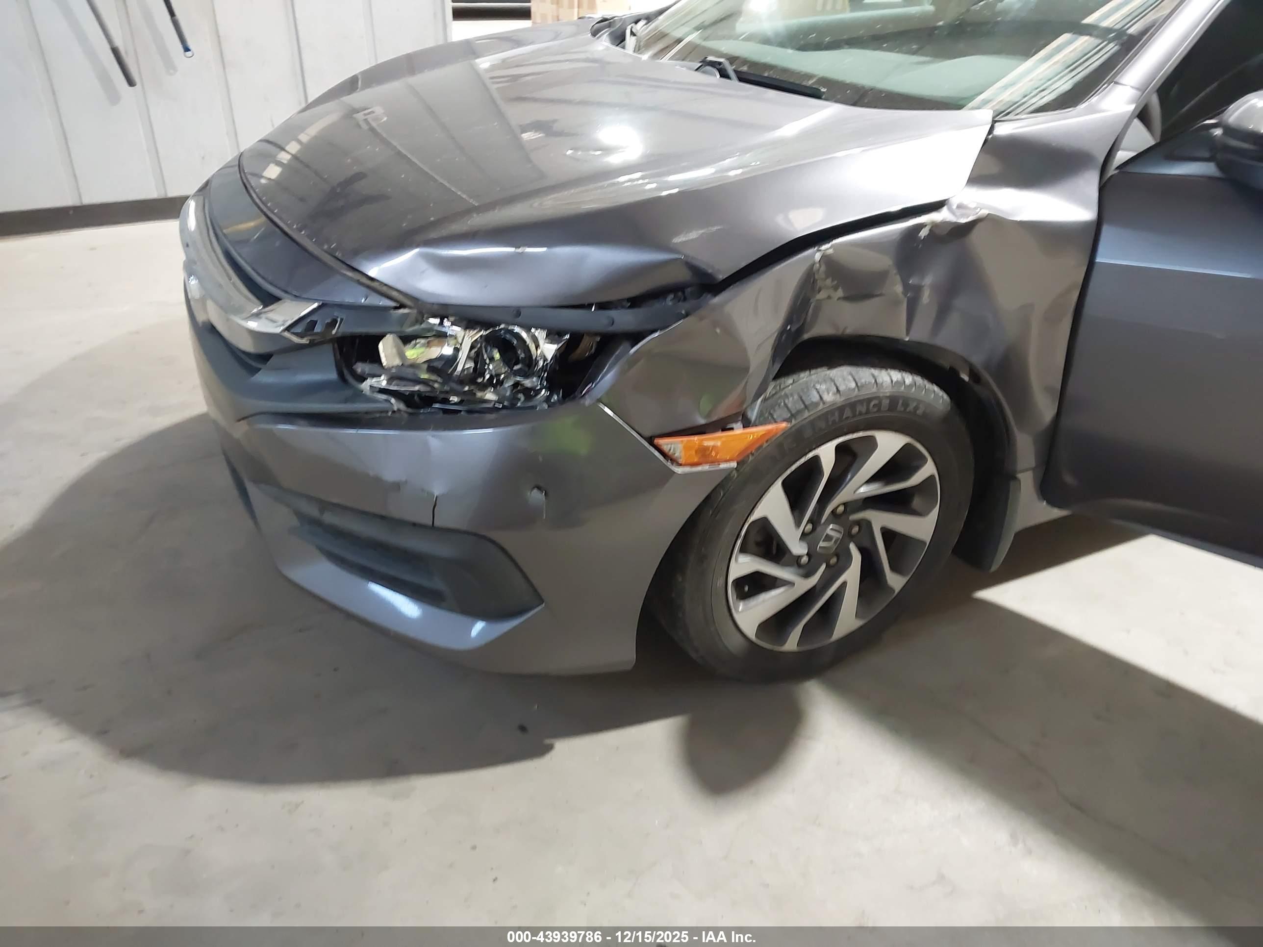 HONDA CIVIC image 6