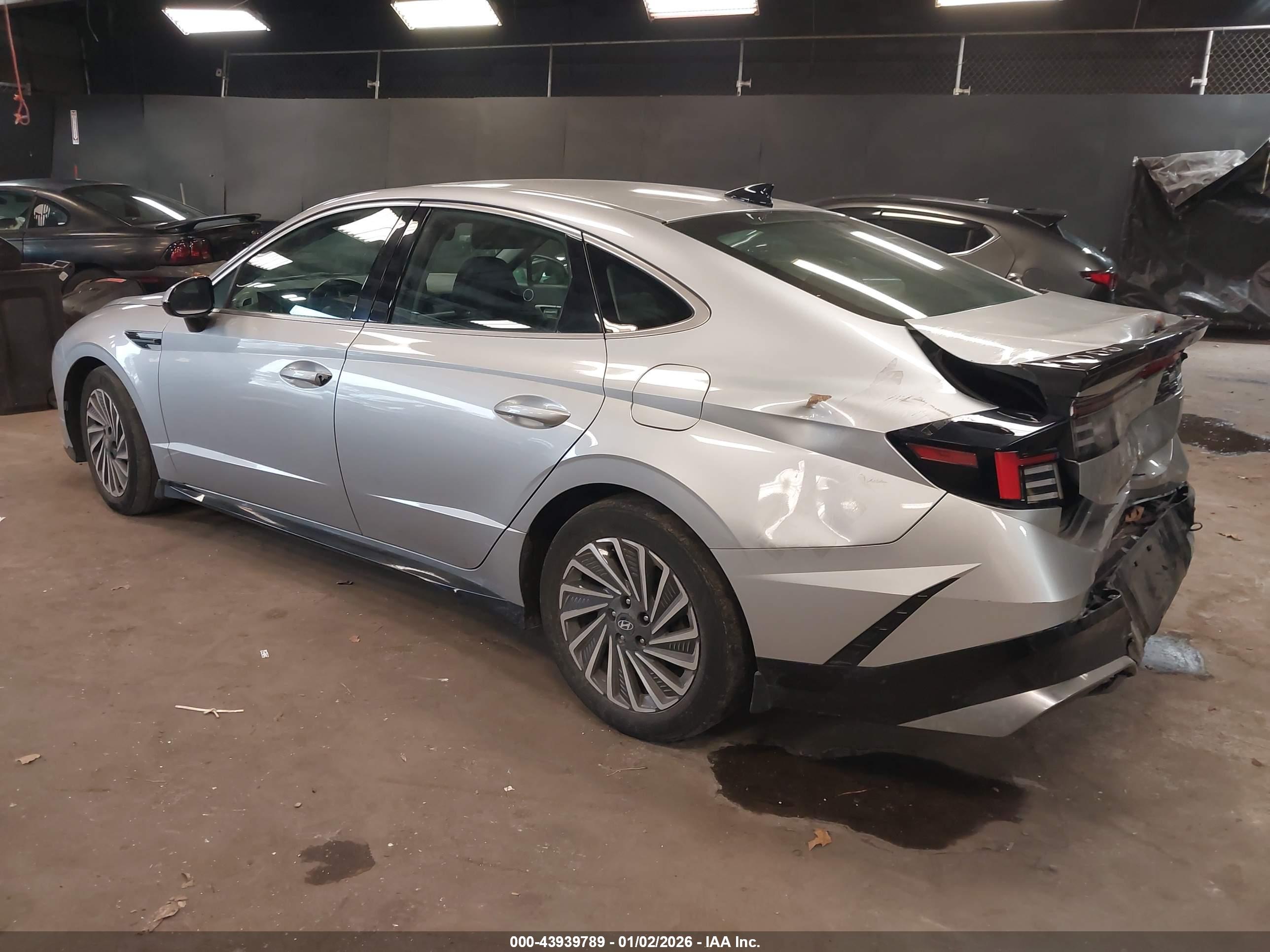 HYUNDAI SONATA image 3