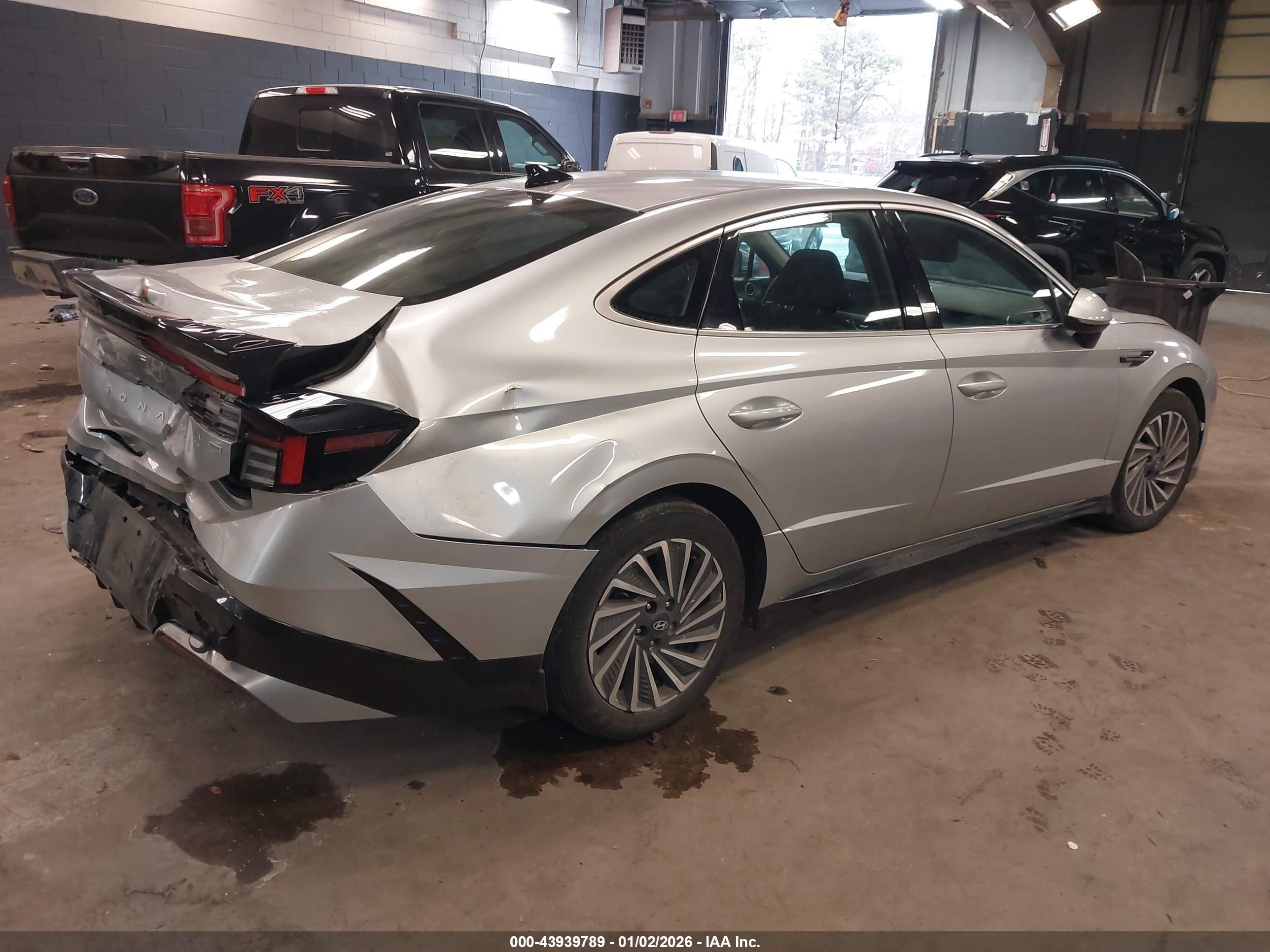 HYUNDAI SONATA image 4