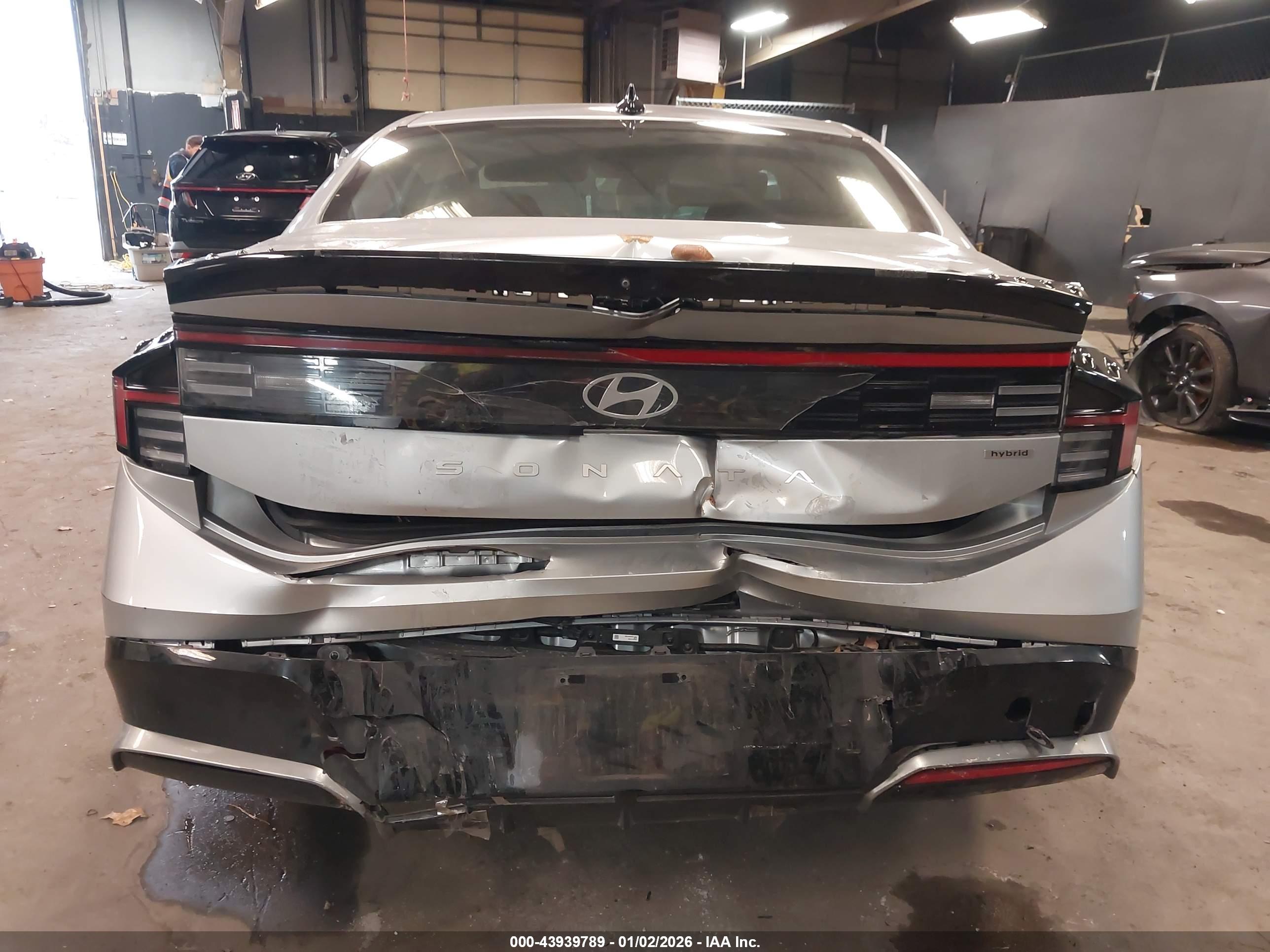 HYUNDAI SONATA image 6