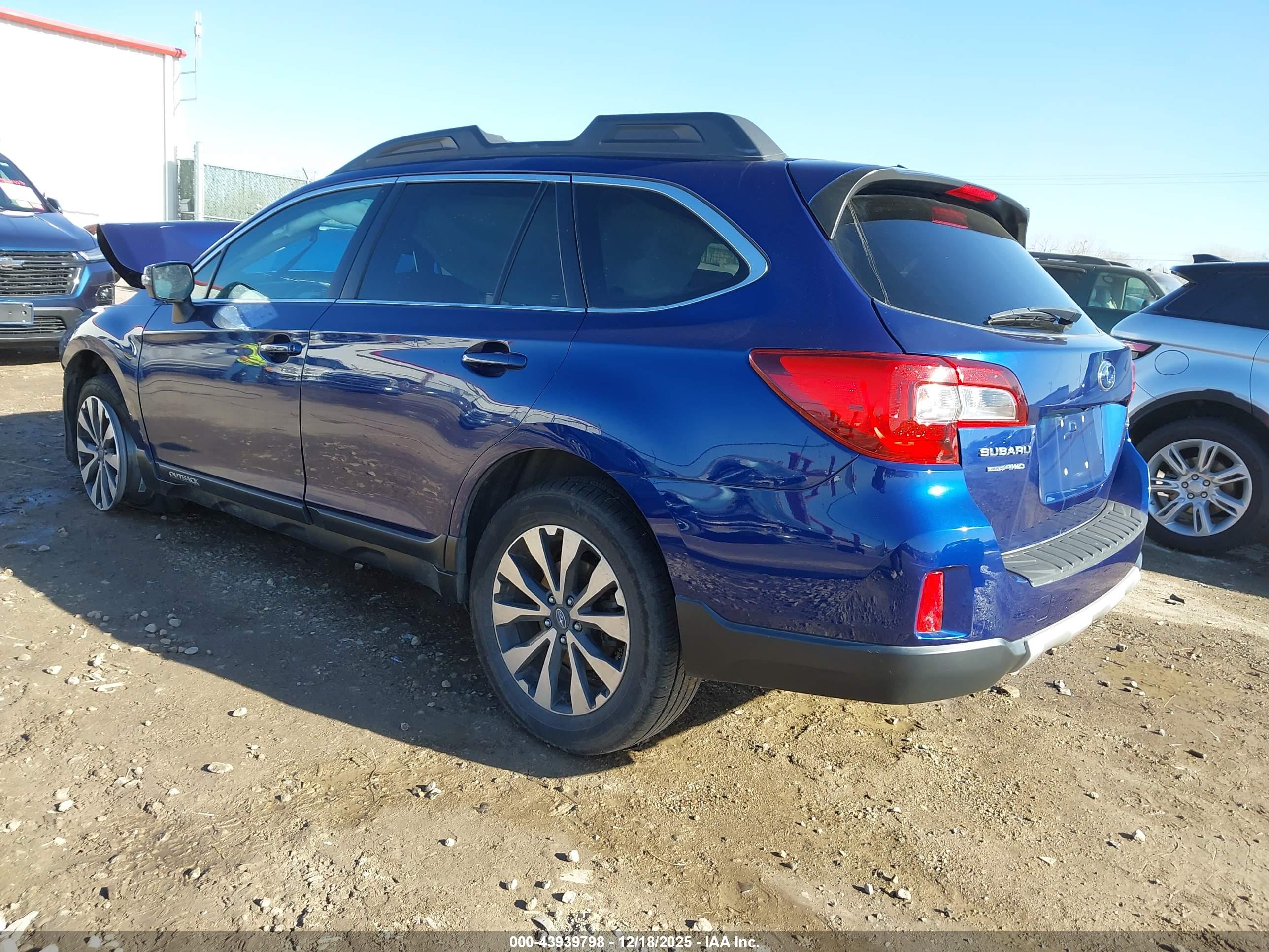 SUBARU OUTBACK image 3