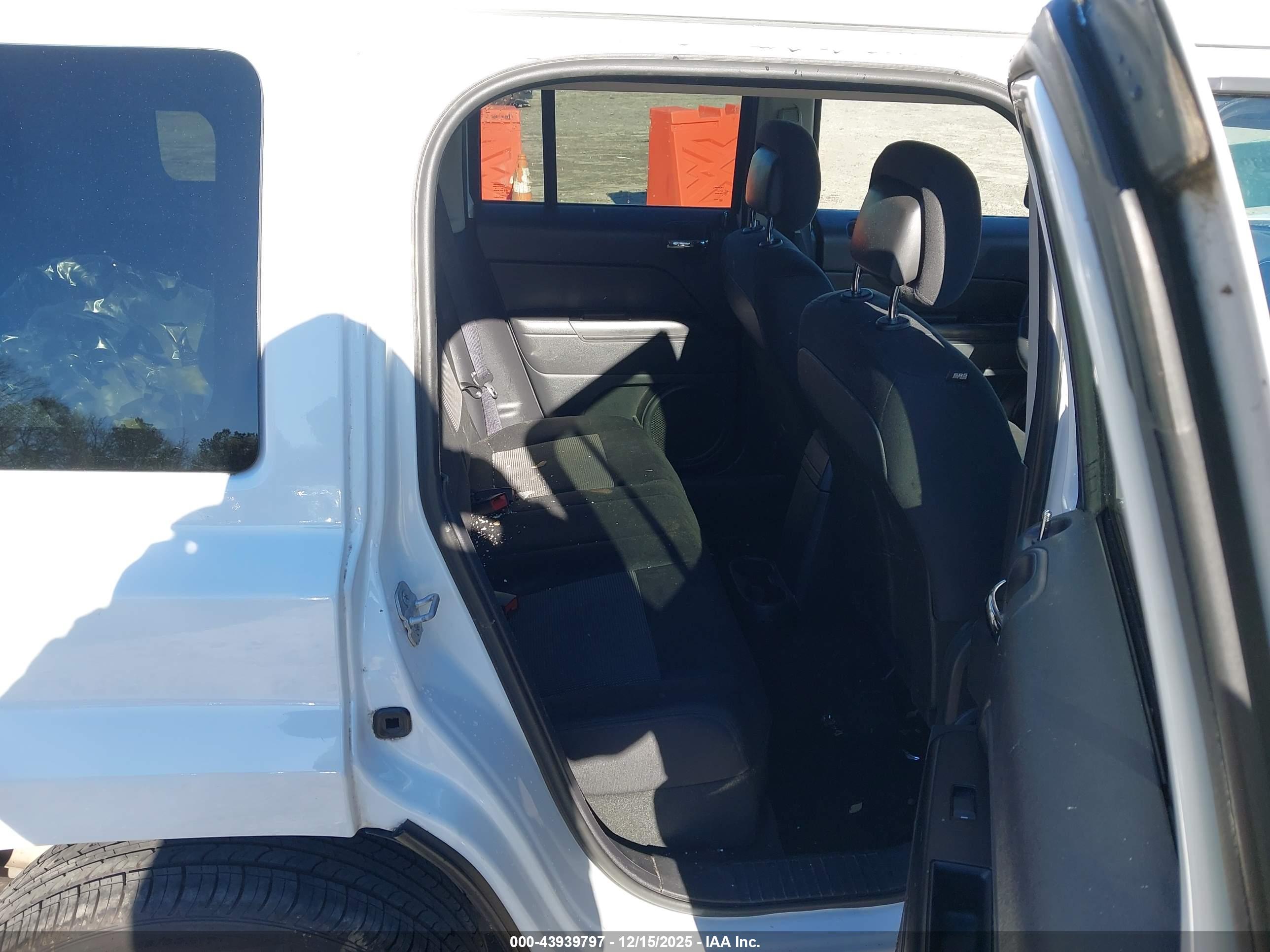 JEEP PATRIOT image 8