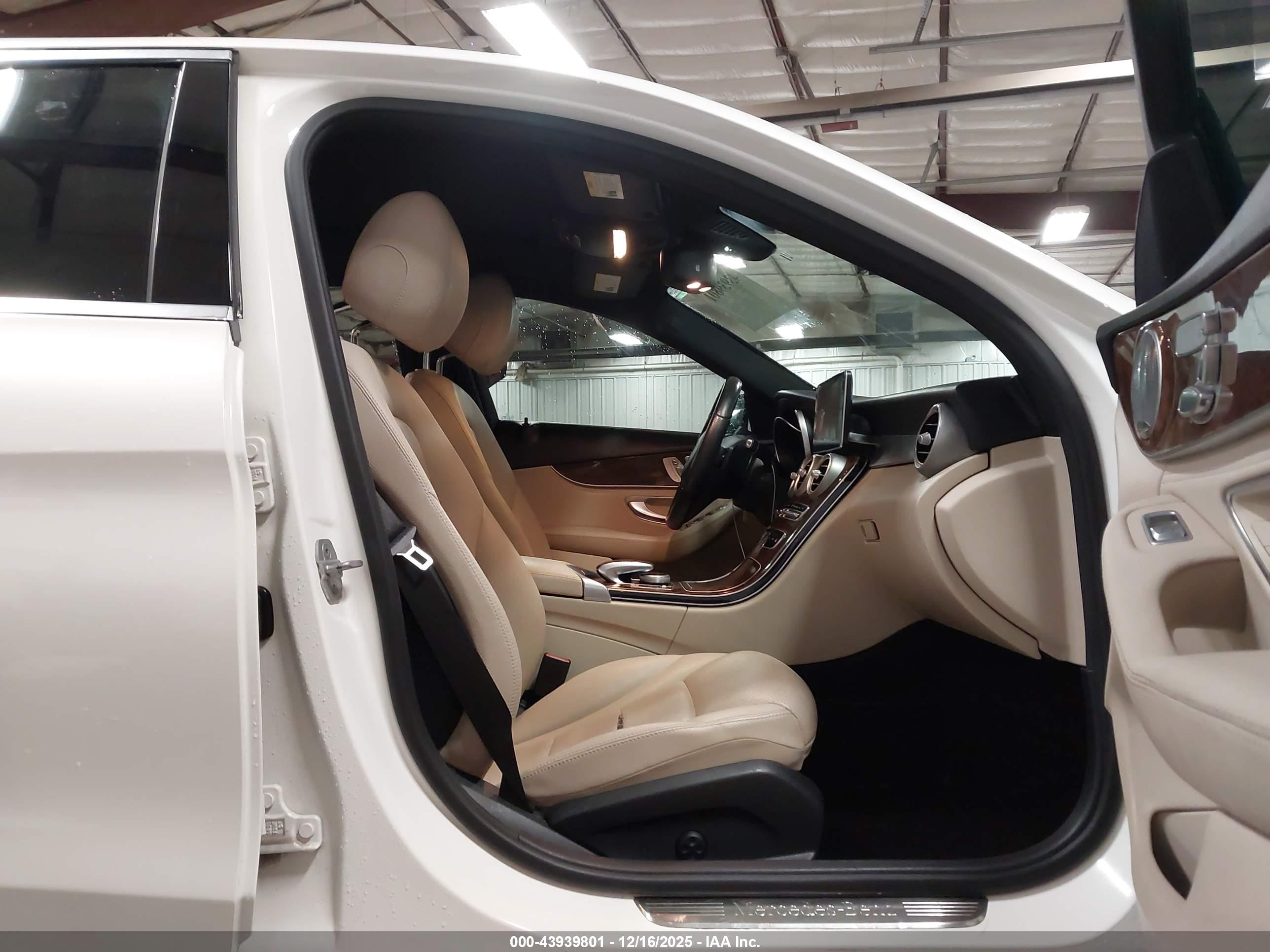MERCEDES-BENZ C image 5
