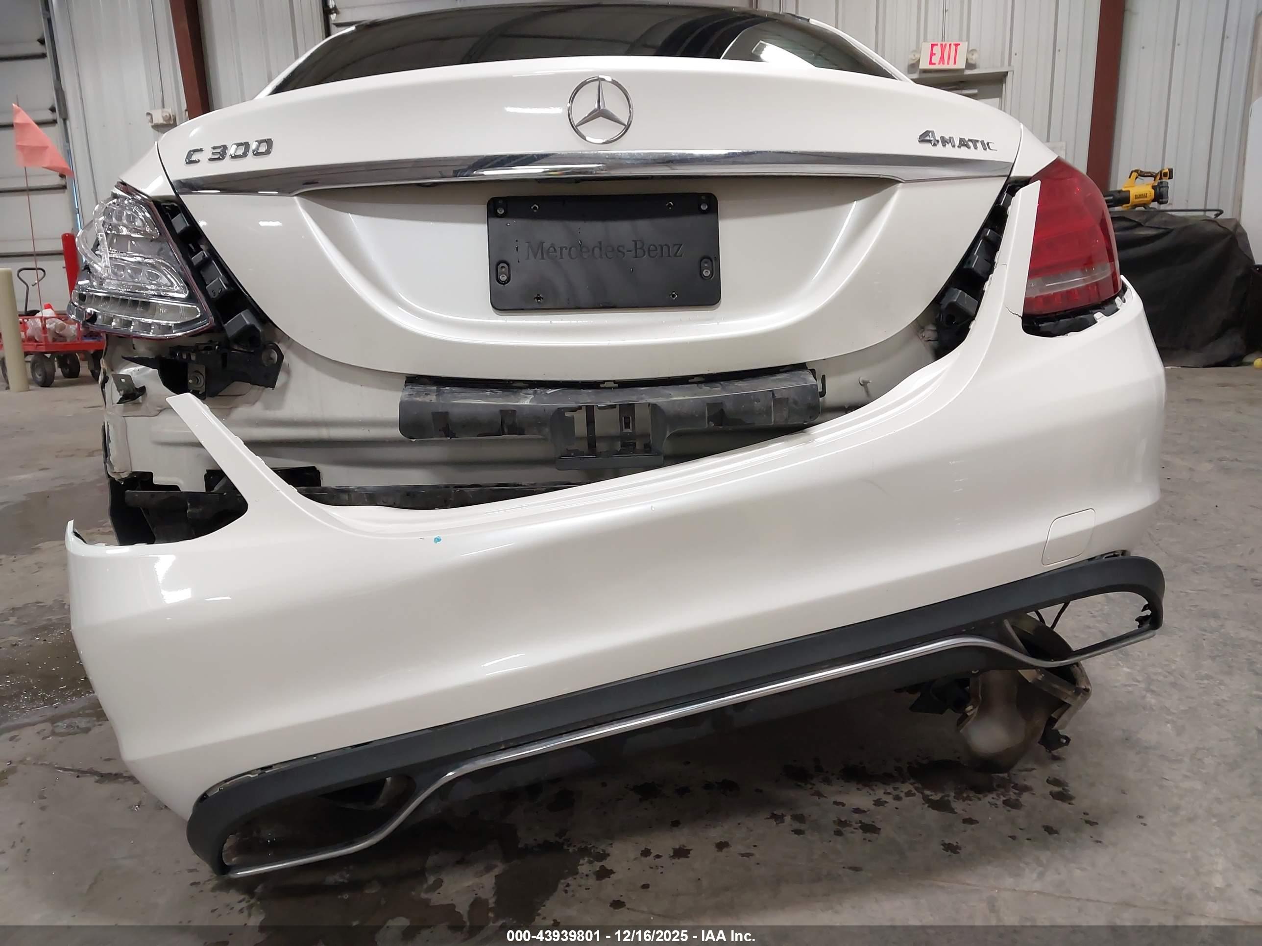 MERCEDES-BENZ C image 6
