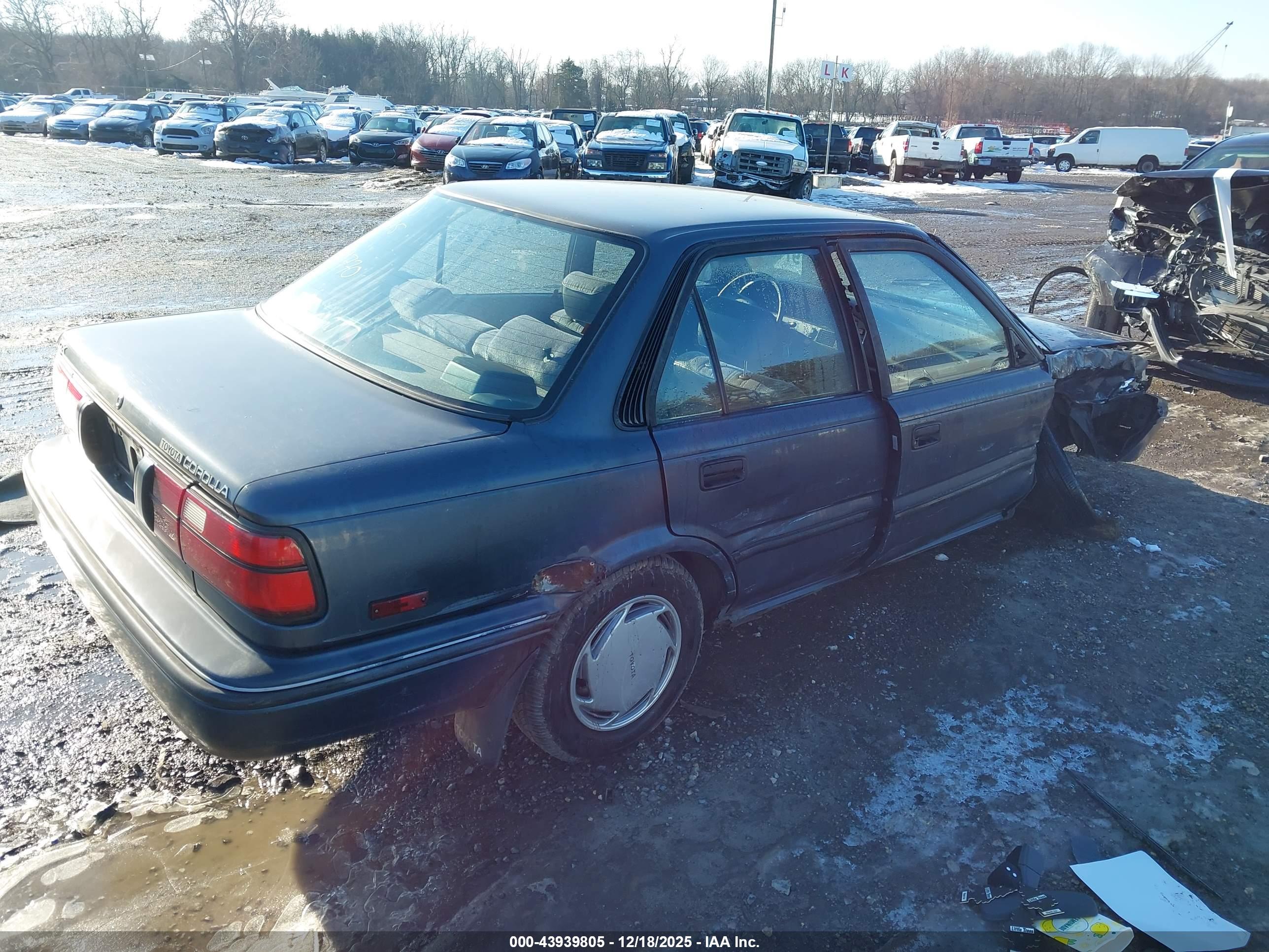 TOYOTA COROLLA image 4