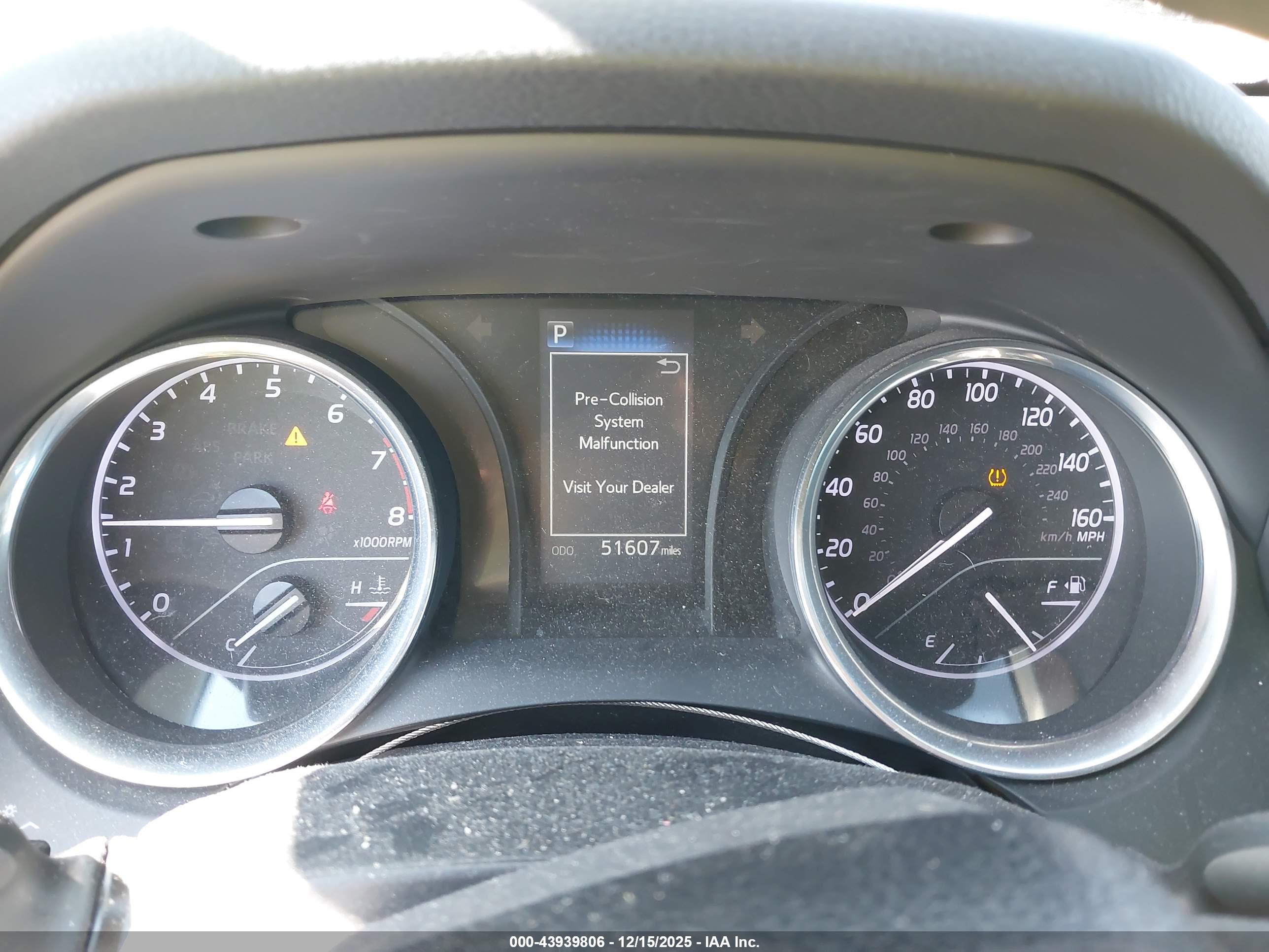 TOYOTA CAMRY image 7