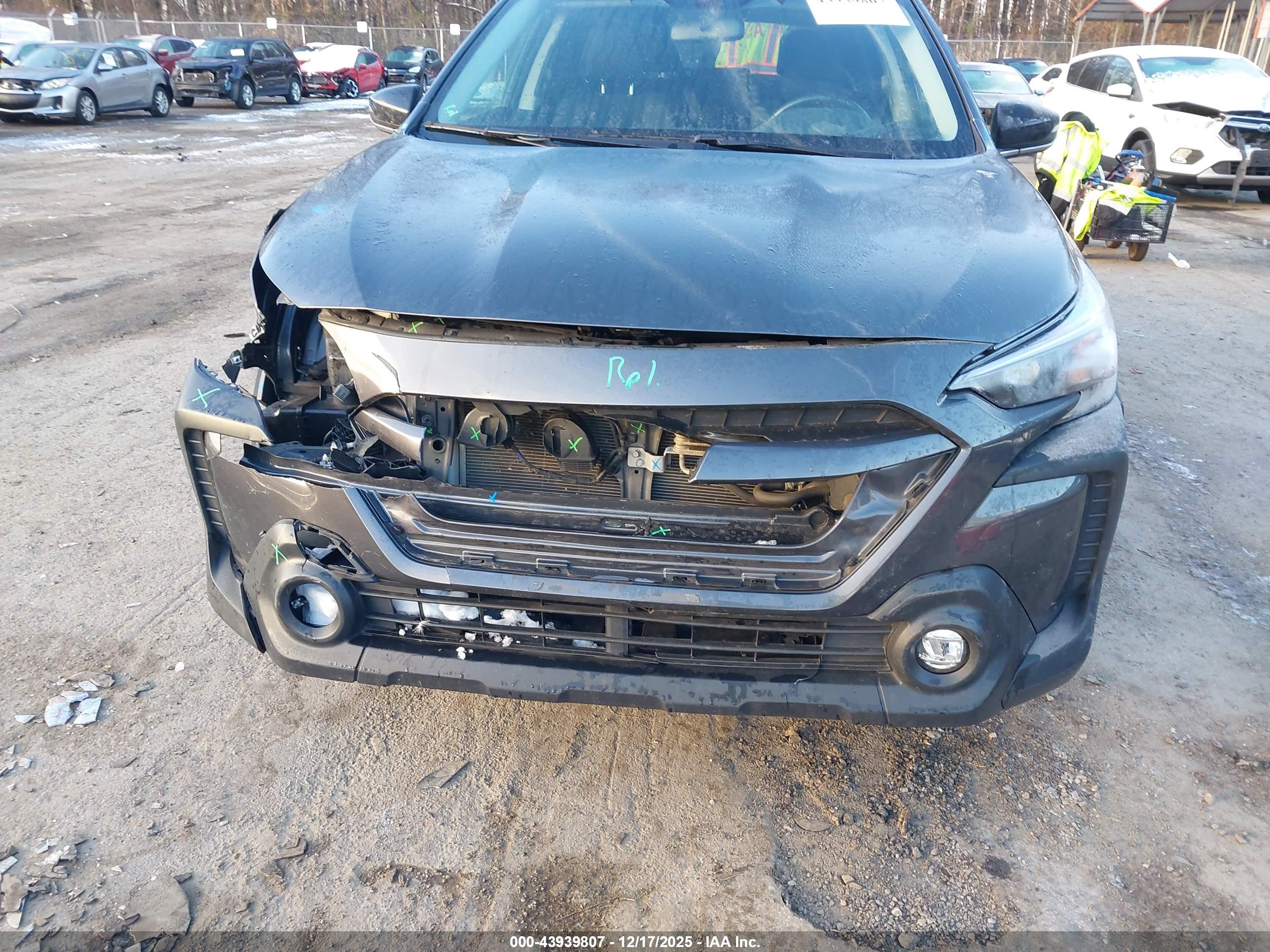 SUBARU OUTBACK image 6