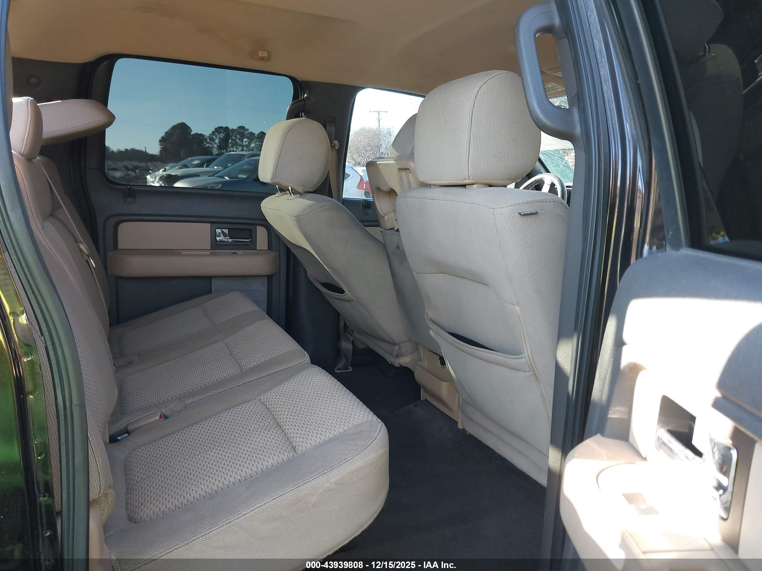 FORD F-150 image 8