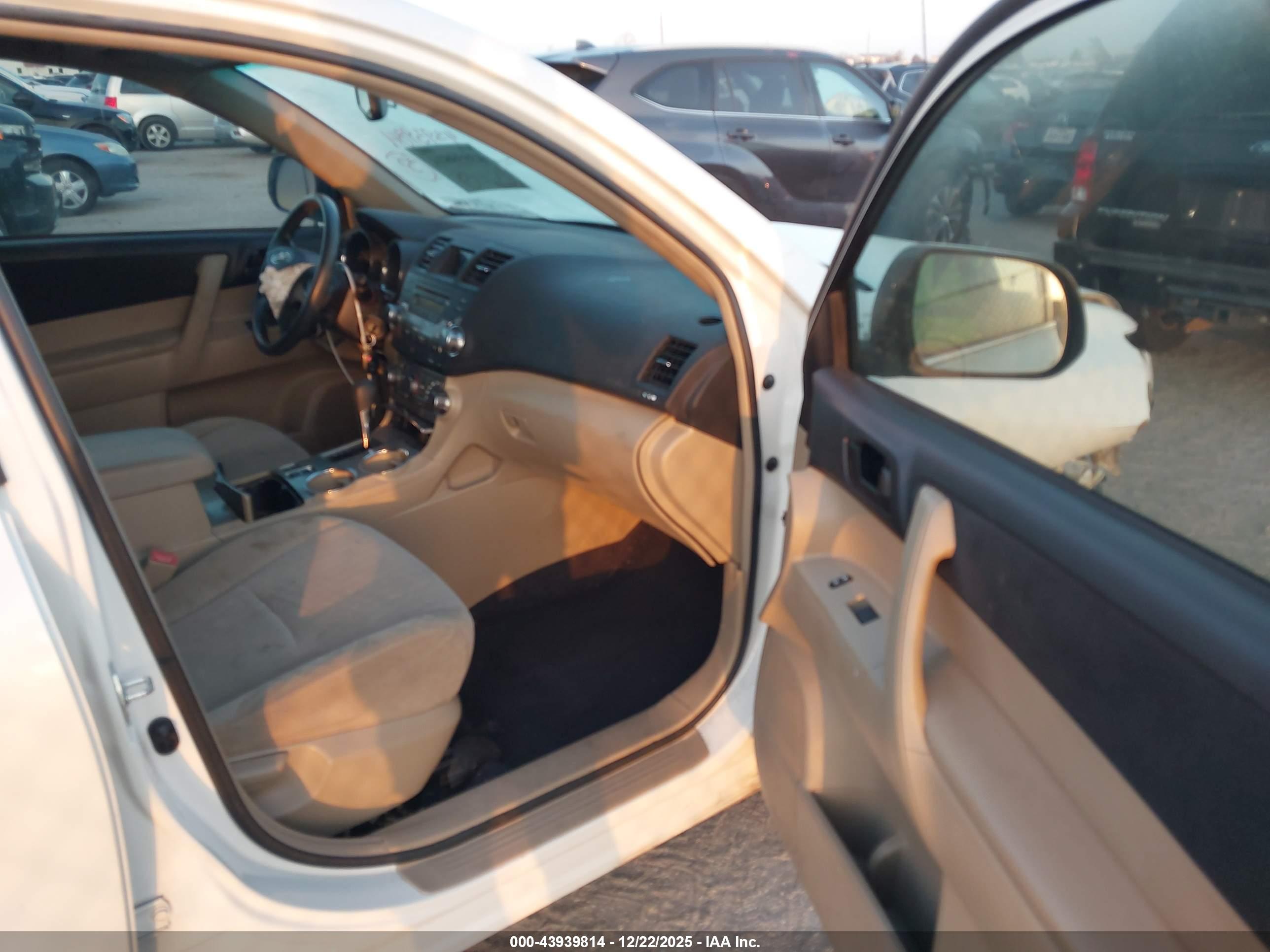TOYOTA HIGHLANDER image 5