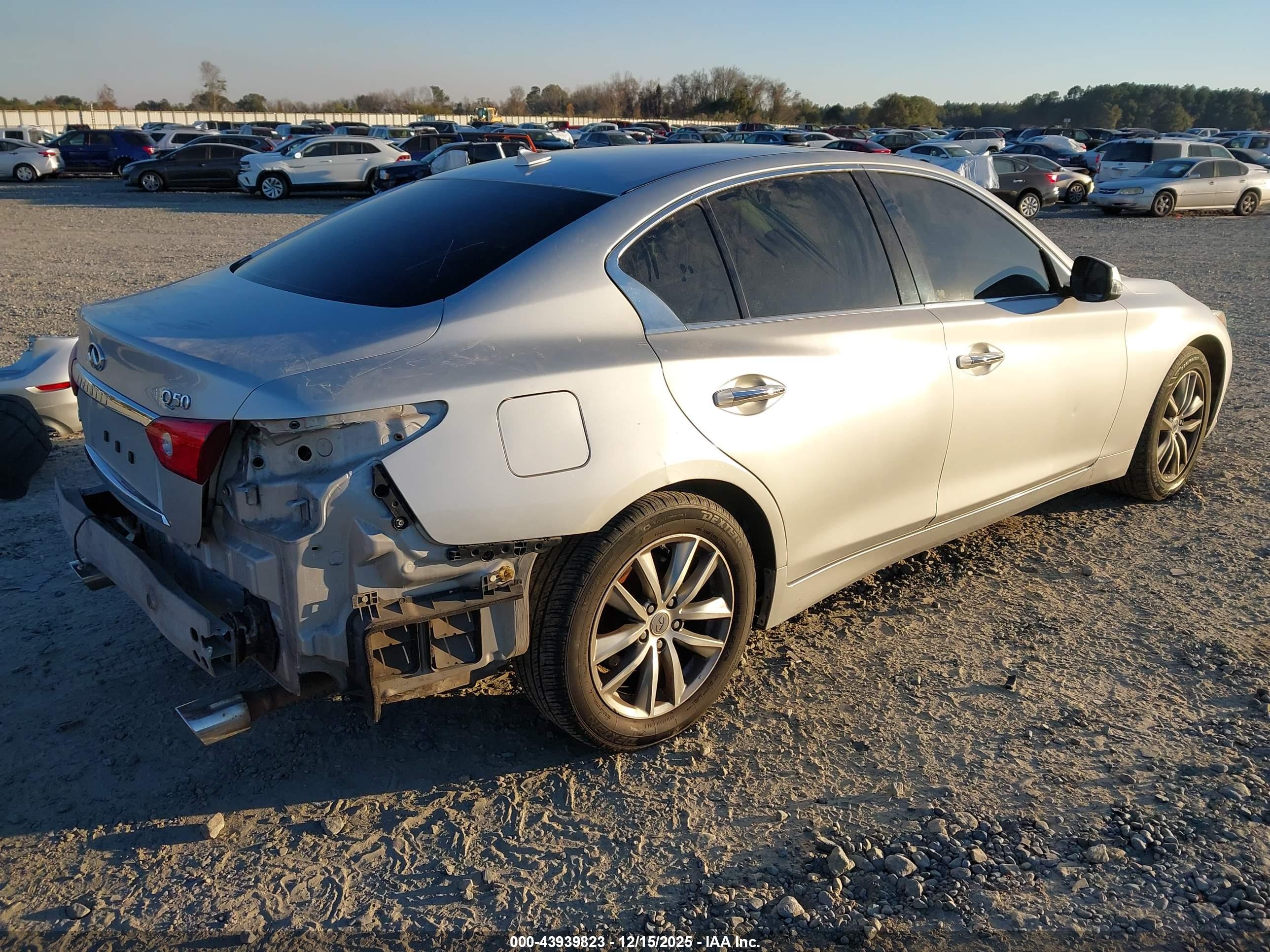 INFINITI Q50 image 4