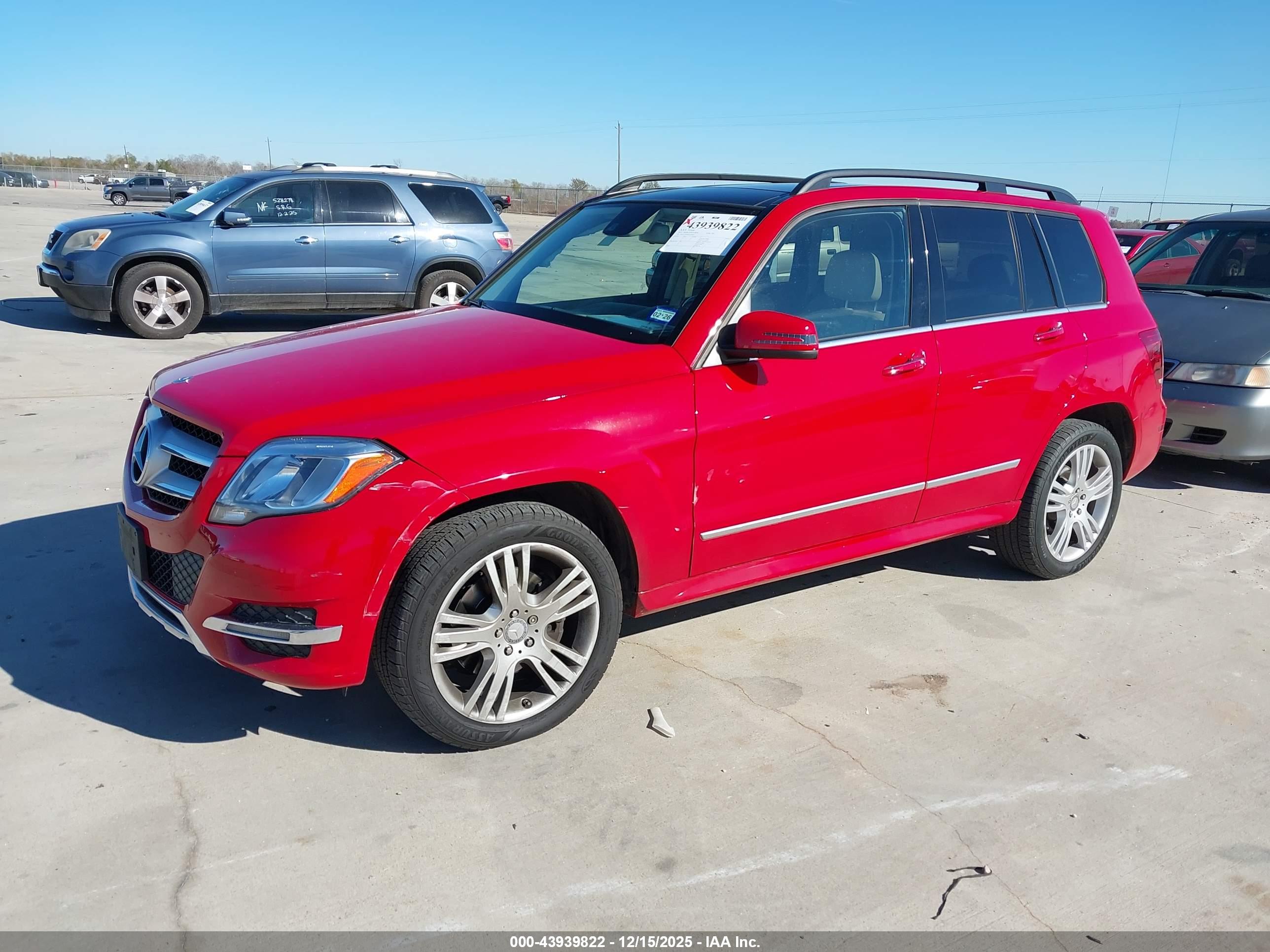 MERCEDES-BENZ GLK image 2