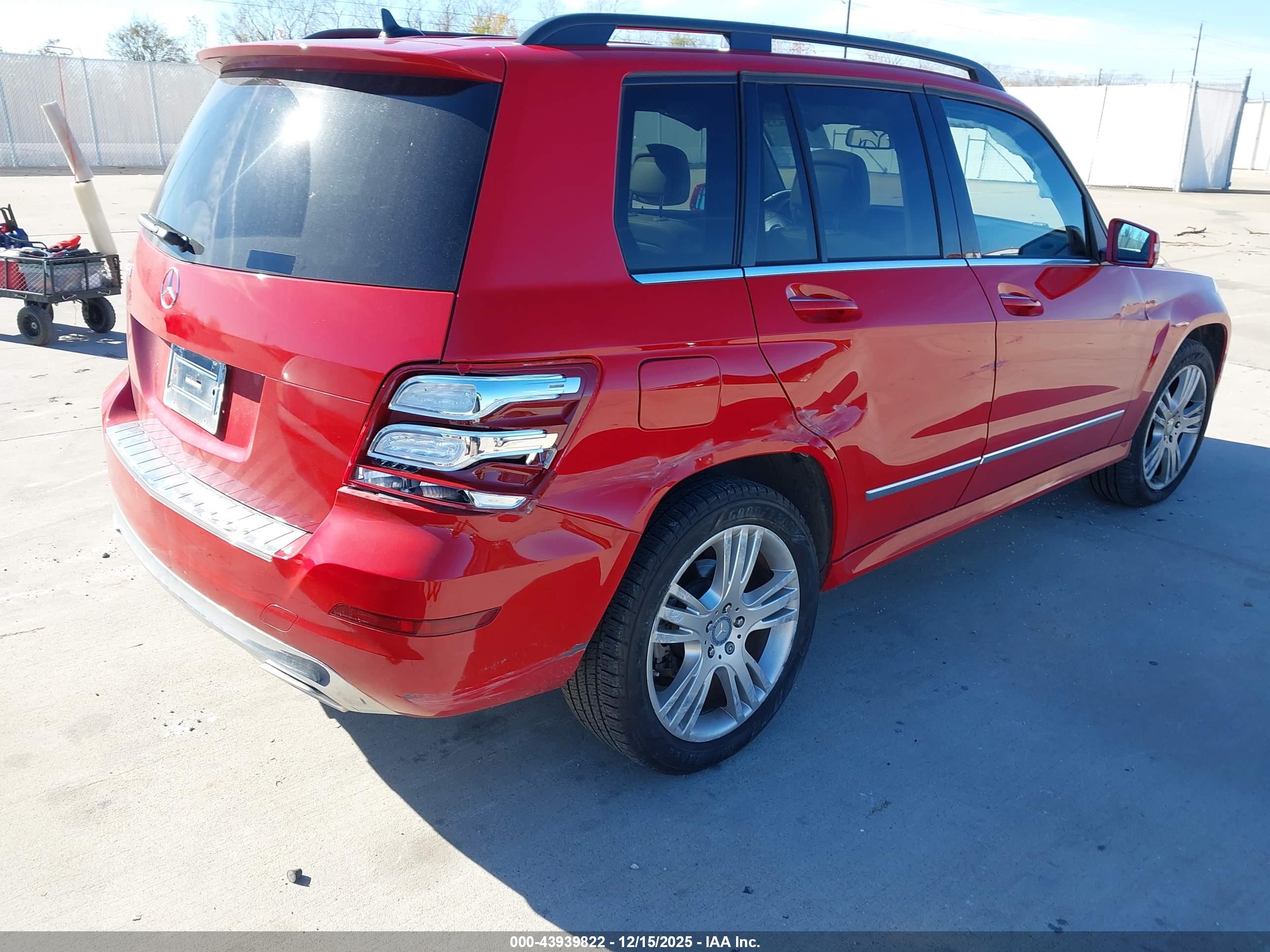 MERCEDES-BENZ GLK image 4