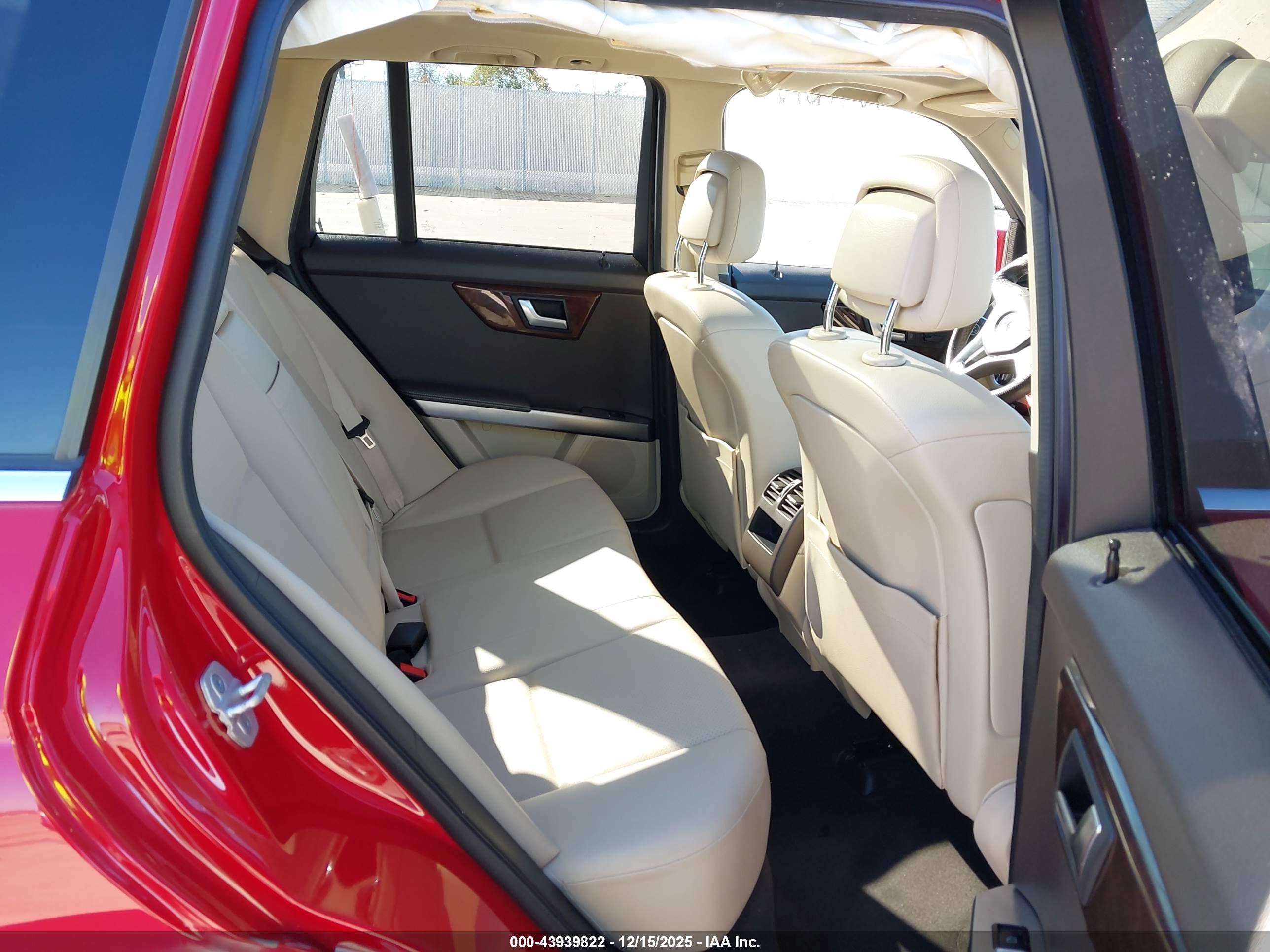 MERCEDES-BENZ GLK image 8
