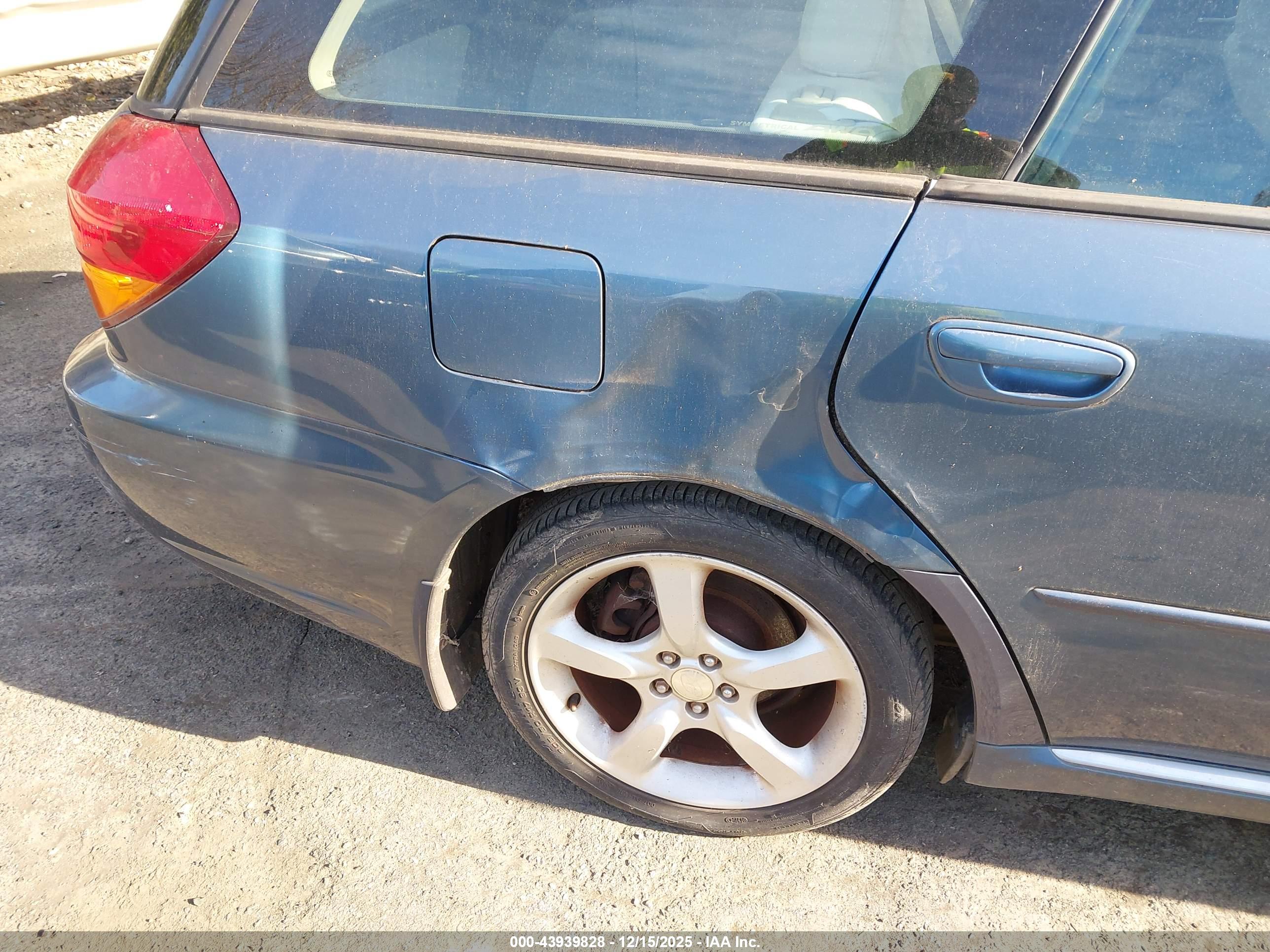 SUBARU LEGACY image 6